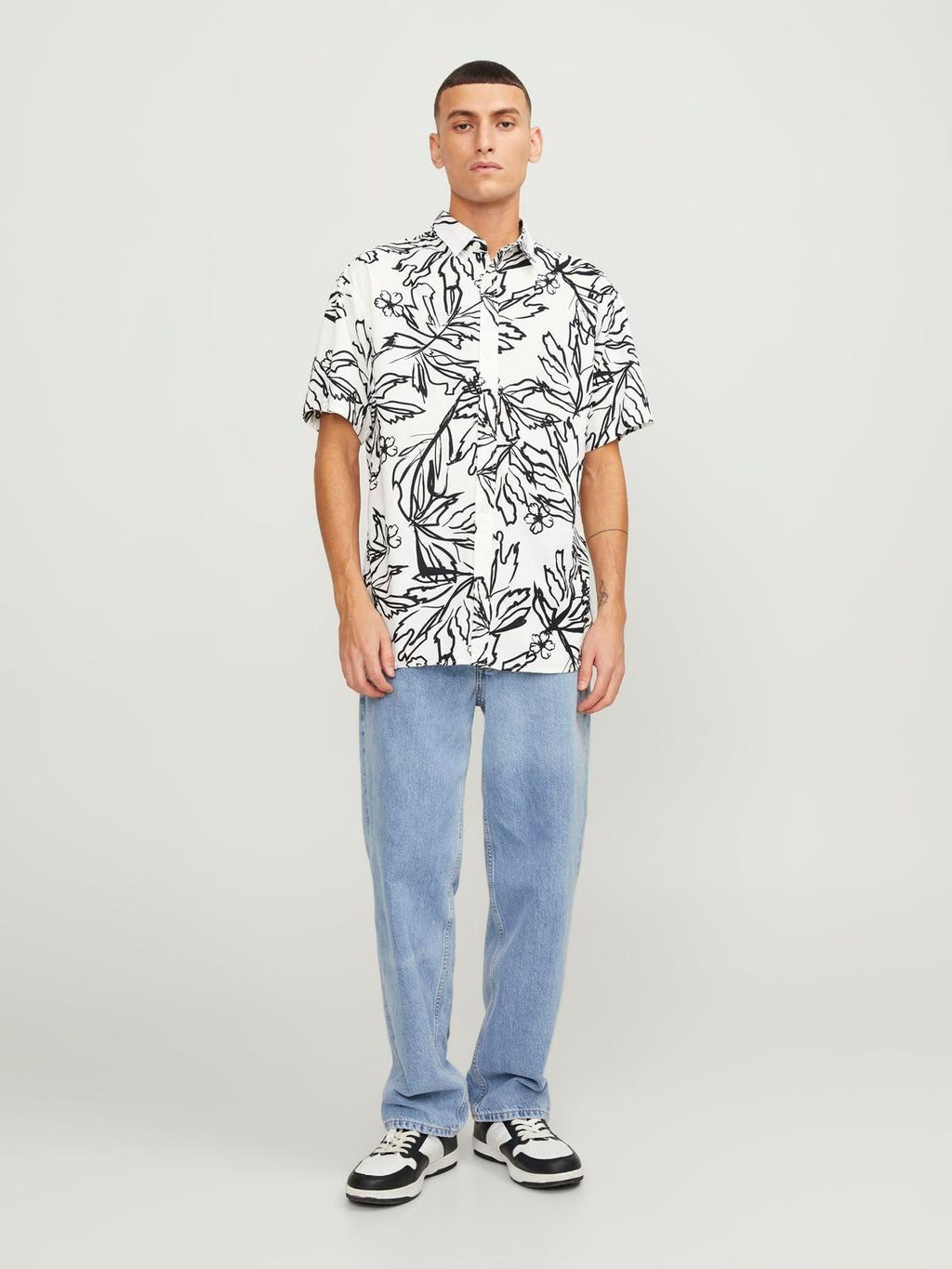 12251023/Cloud Dancer JACK AND JONES