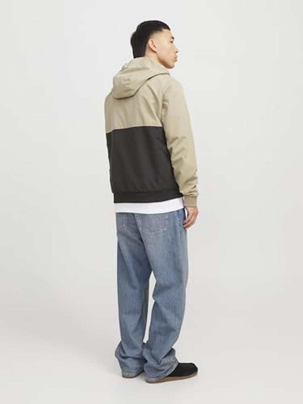 12200208/Coriander BLACK WHITE BLOCKING JACK AND JONES