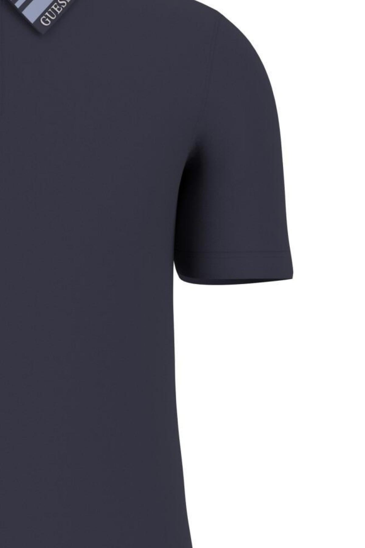 M5YP60K7O64/G7V2 GUESS