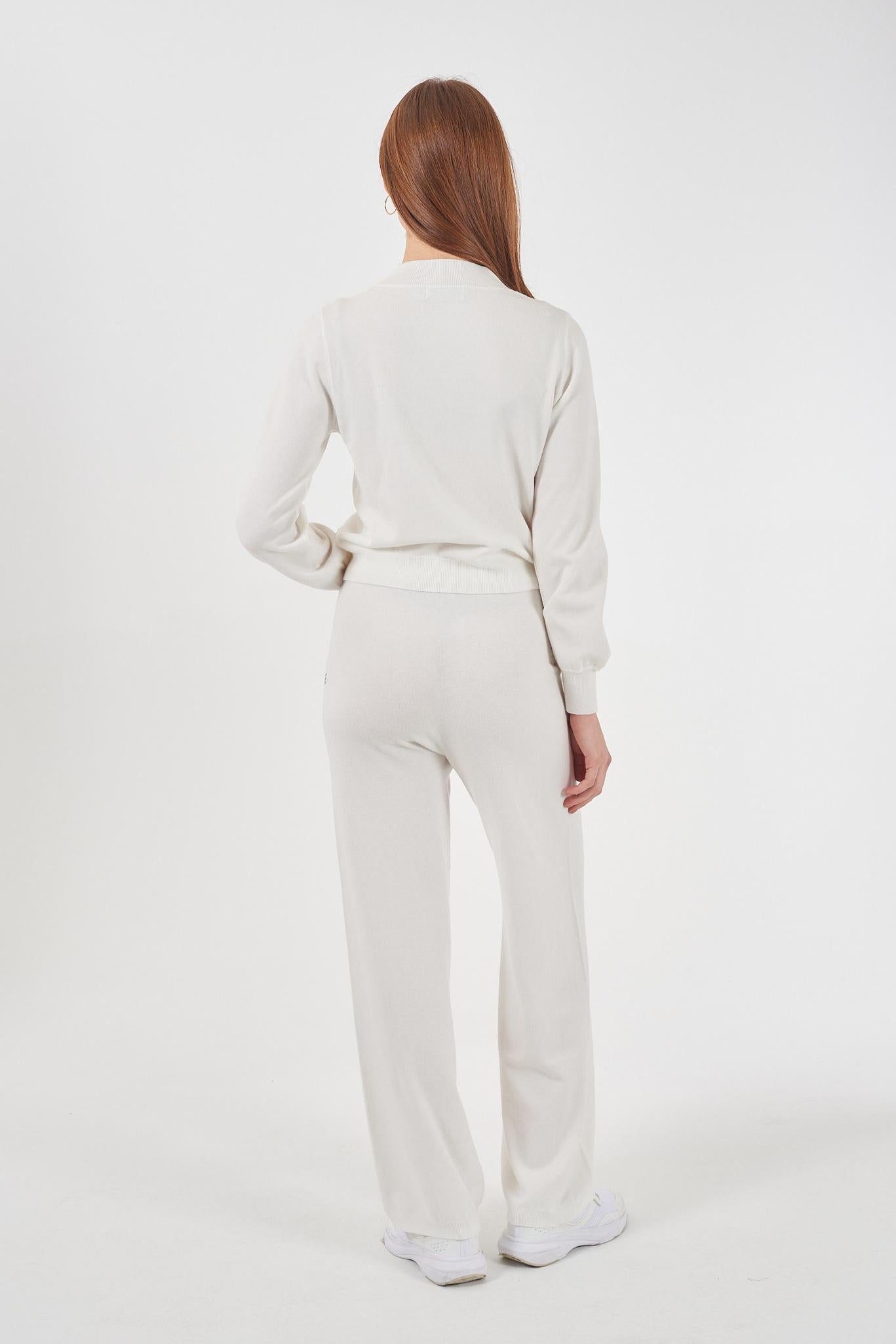 M002 RU00/0101 YES ZEE