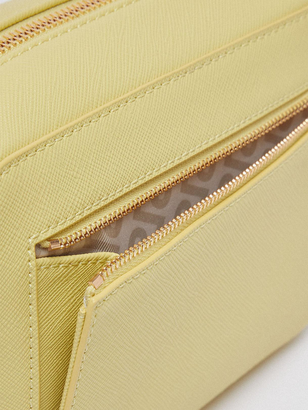 AA6153ES029/40636 LIU JO