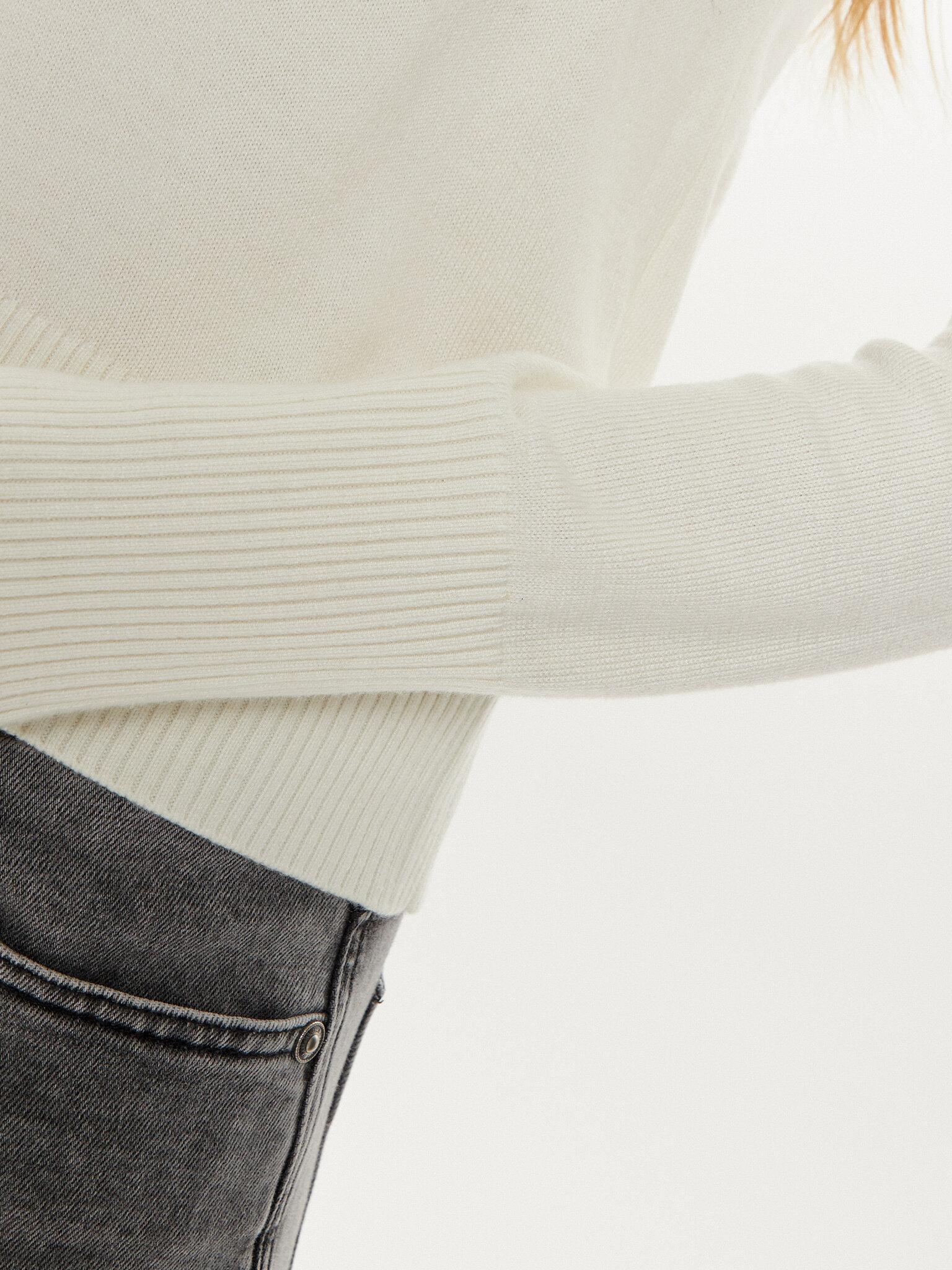 W4BR83Z3HO2/G293 GUESS