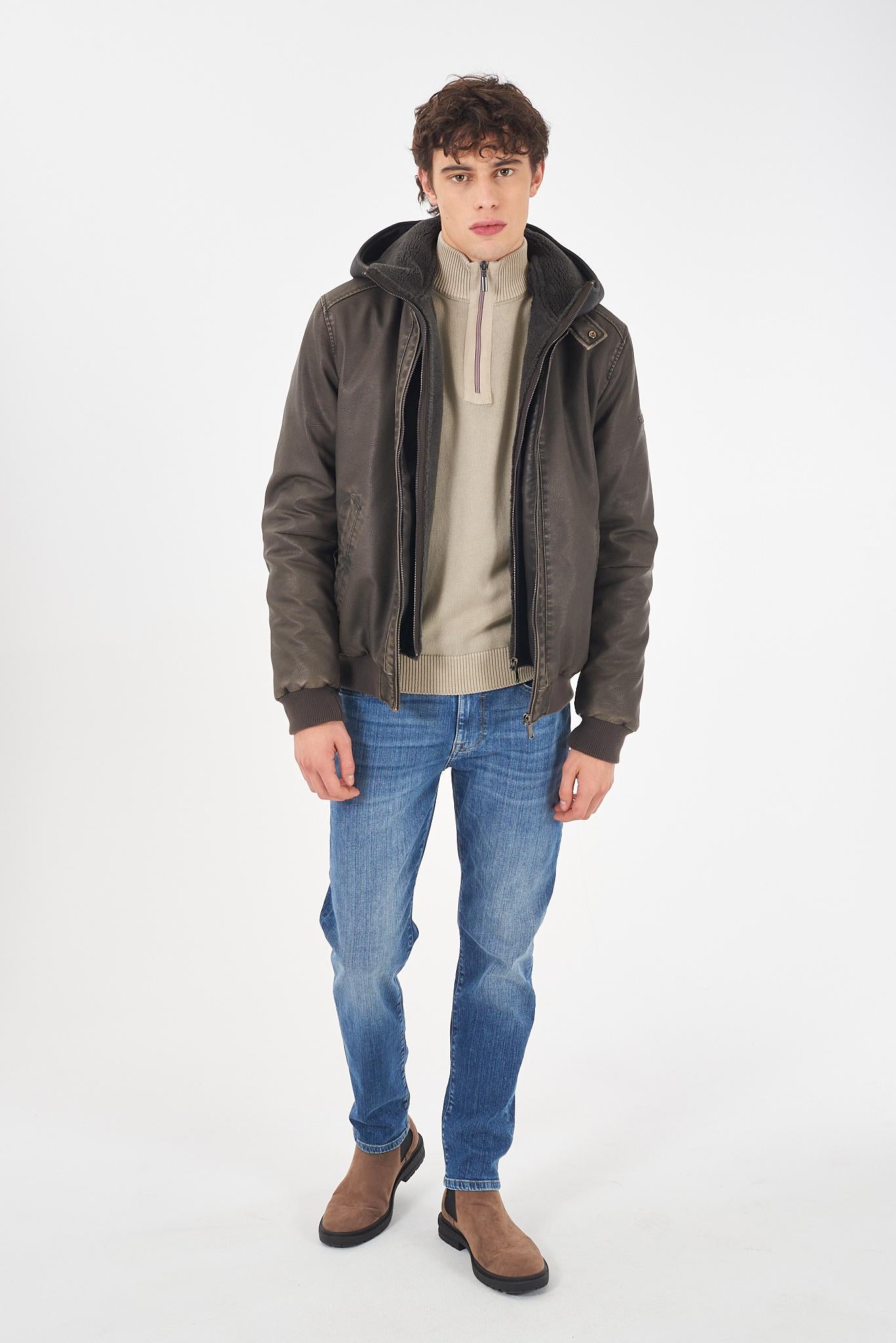 J825 B800/0276 YES ZEE