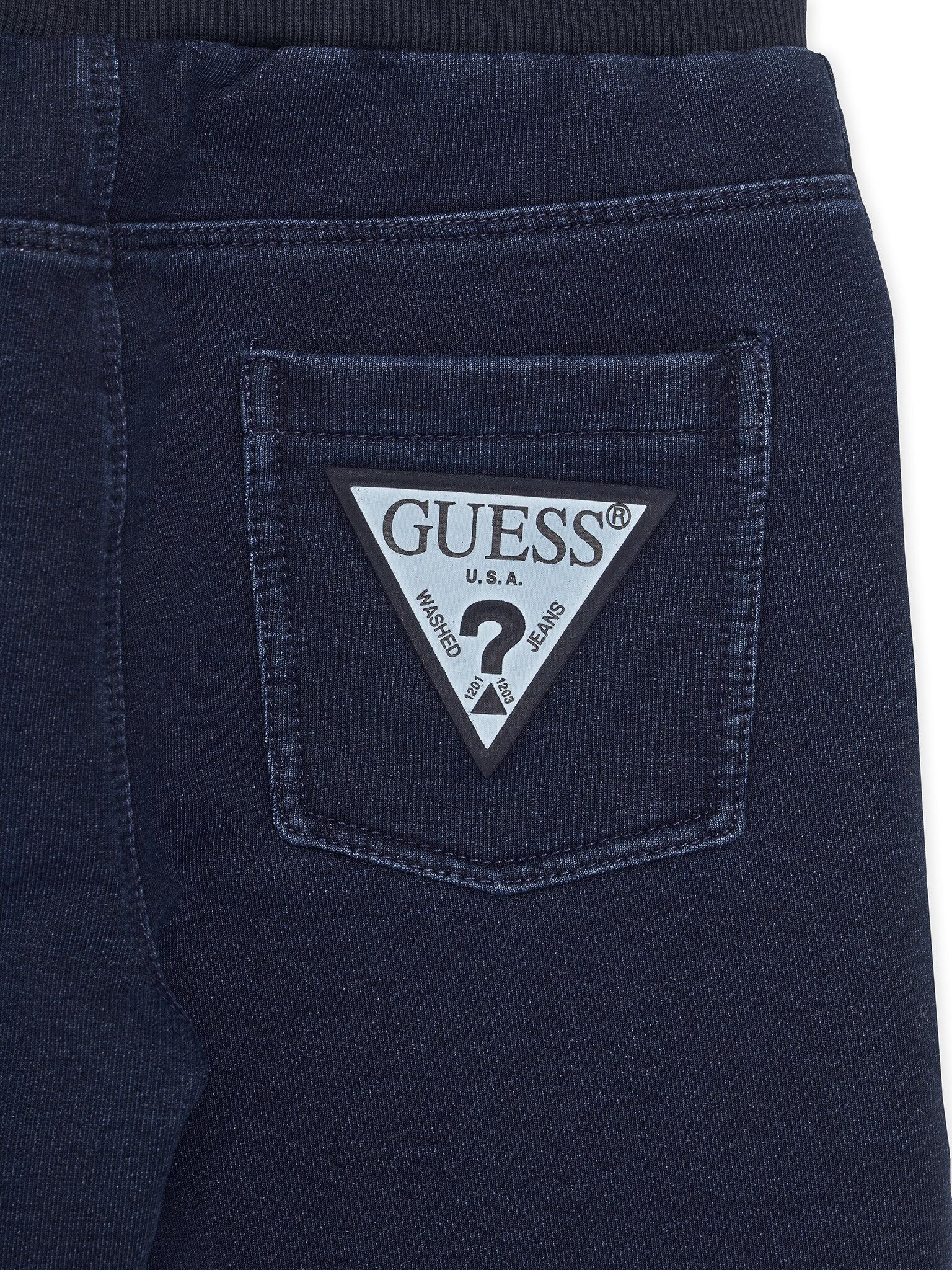 N6GG01K8HM4/P9IV GUESS