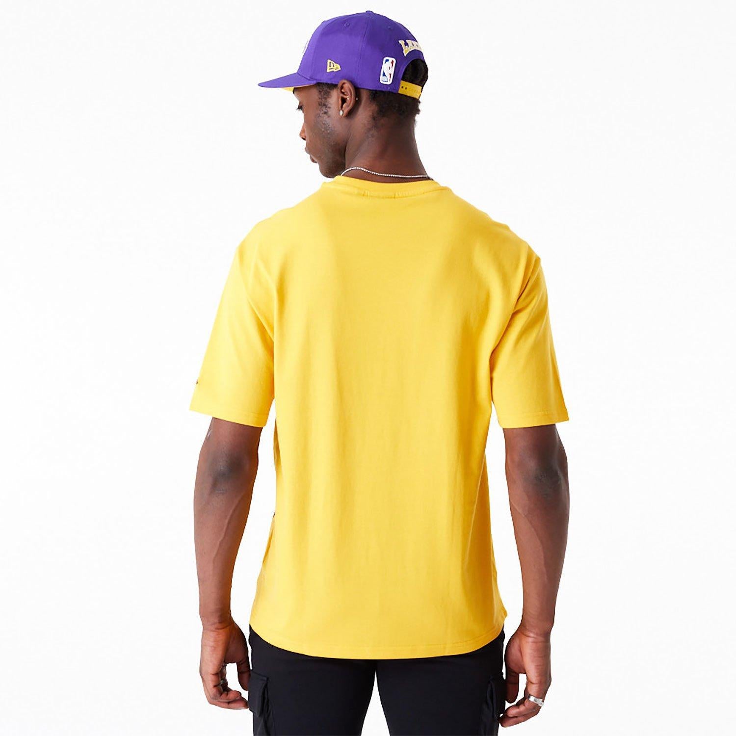 NBA LARGE WRDMRK OS TEE LOSLAK  AGD 60502583/DARK YELLOW NEW ERA