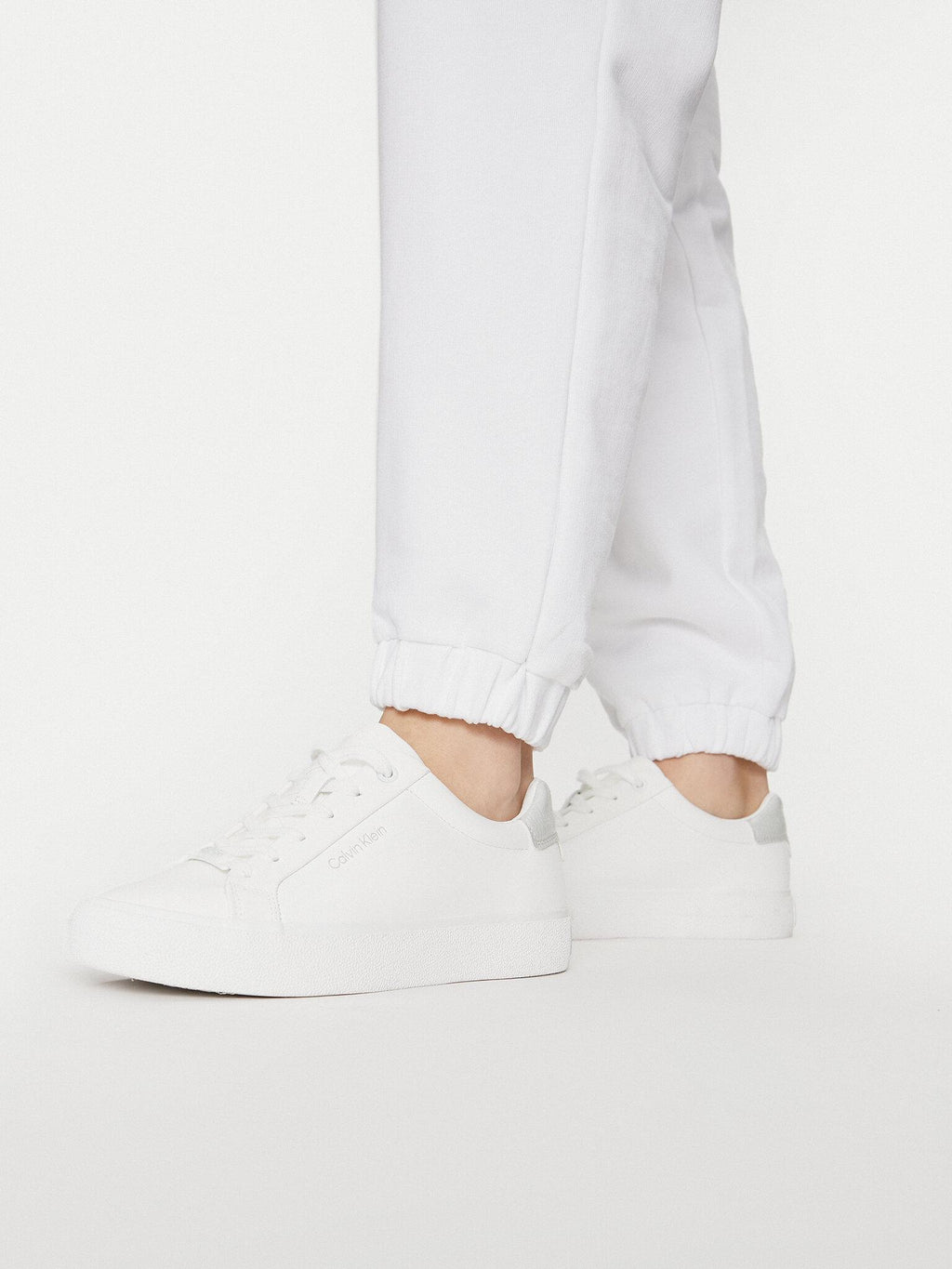 W5RB63K68I4/G011 GUESS