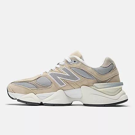 New Balance SNEAKERS 9060 IN PELLE E TESSUTO MULTICOLOR 