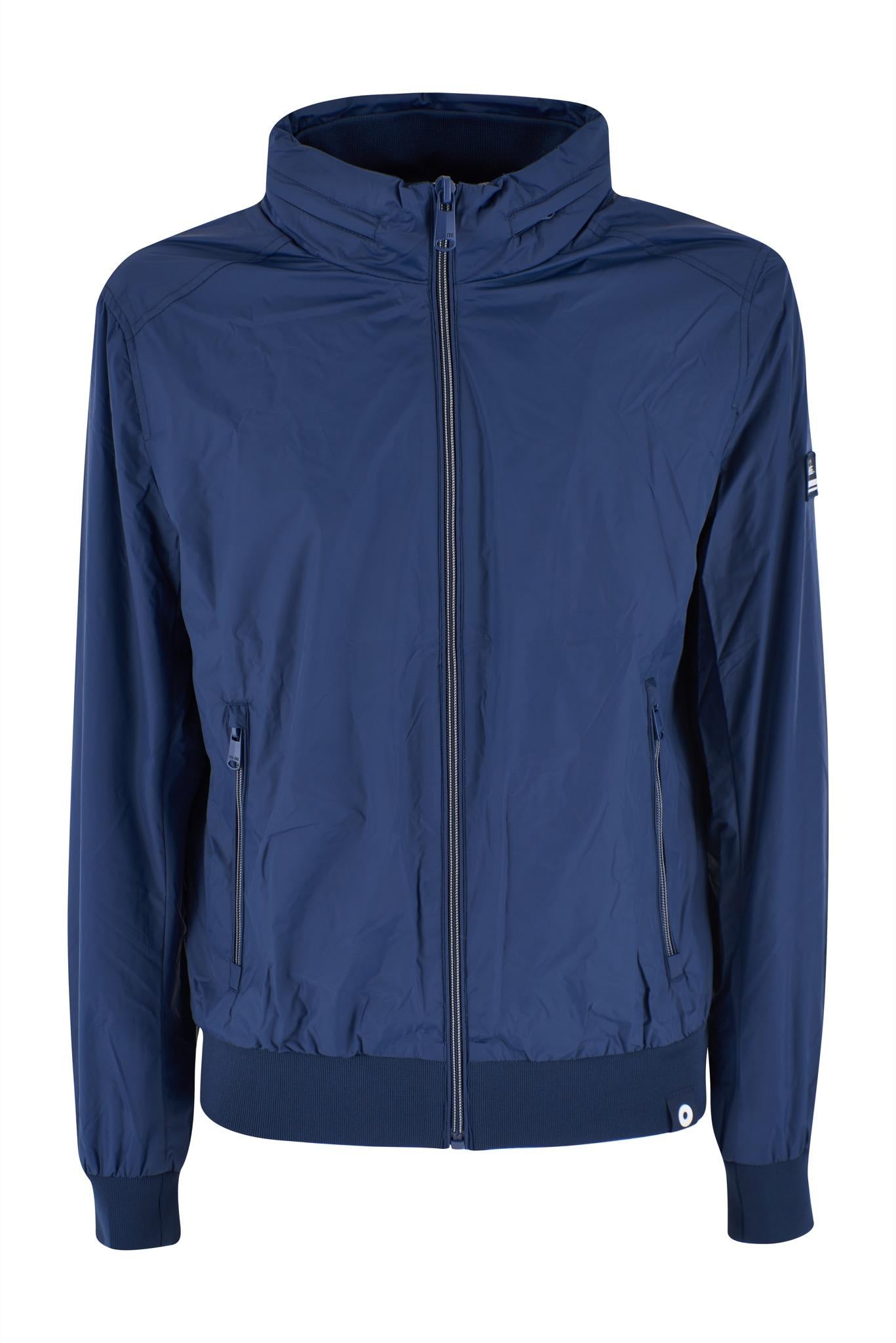 J542 QNJJ/0713 YES ZEE