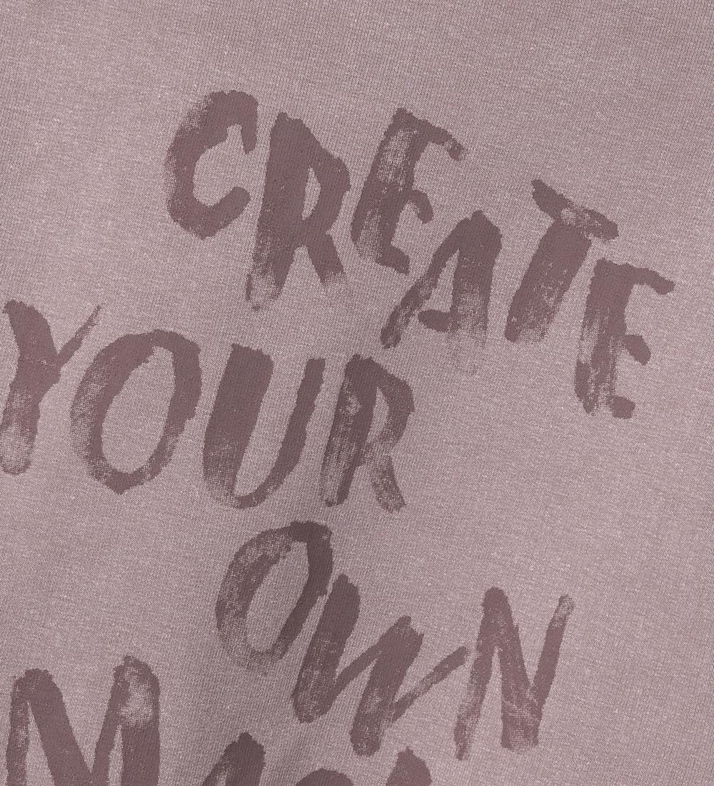 13247920/Toadstool NAME.IT