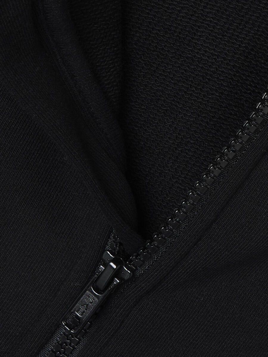 13242507/Black NAME.IT