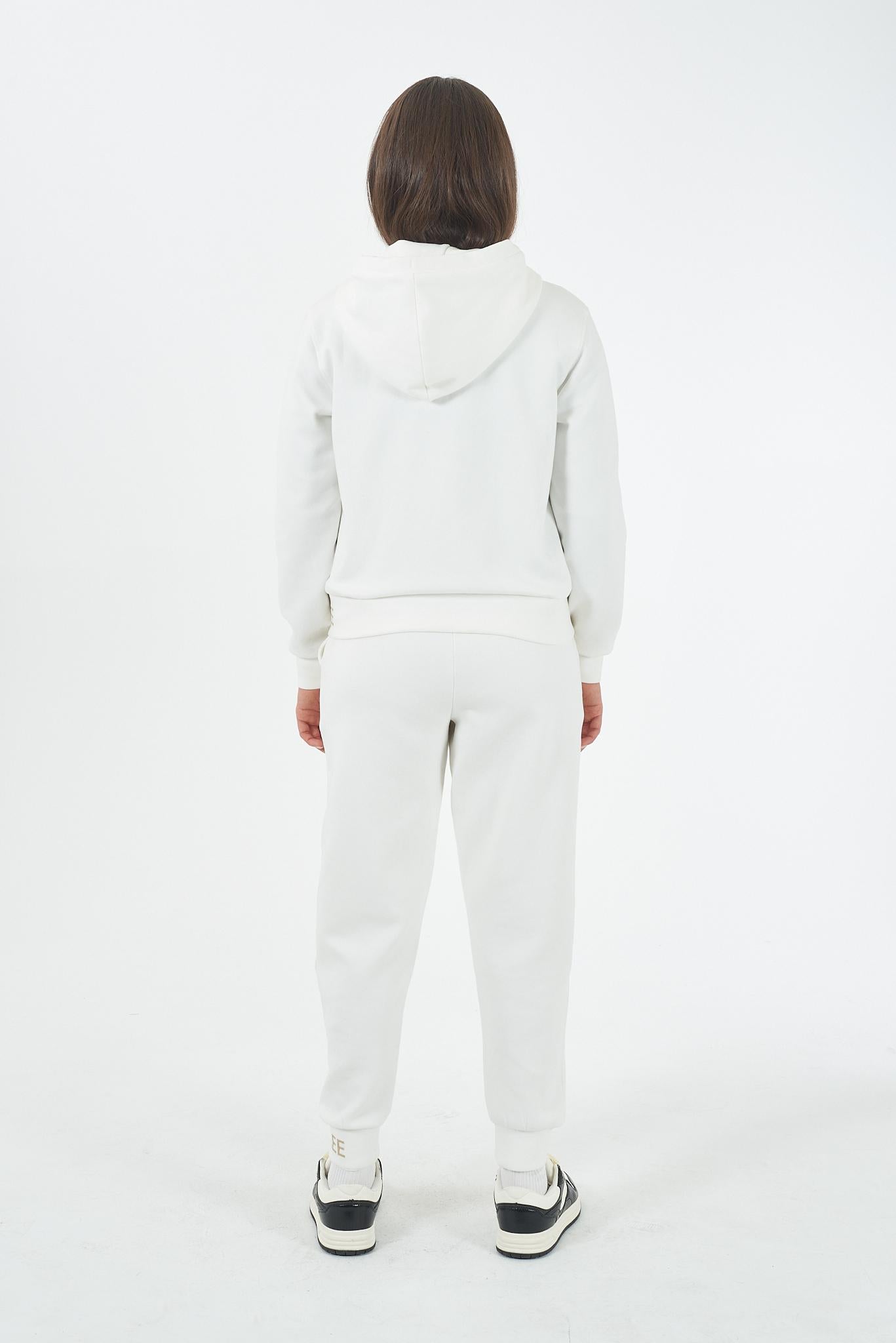 F001 SK00/0157 YES ZEE