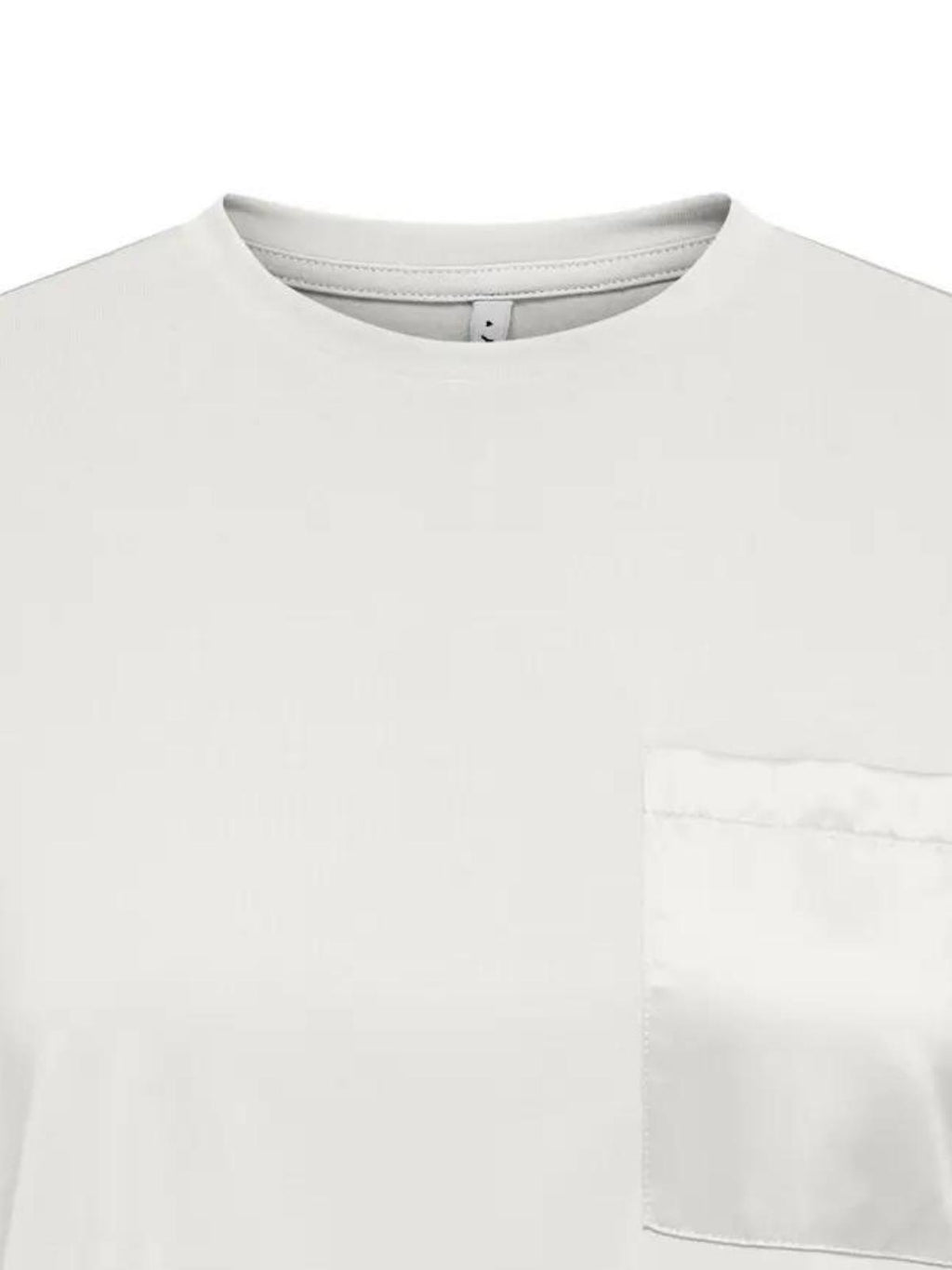 15368616/Cloud Dancer Square ONLY