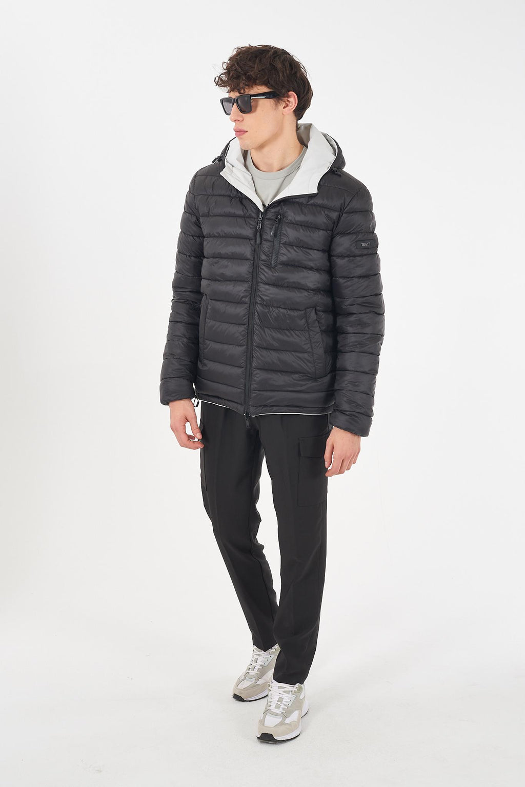 J824 B500/0124 YES ZEE