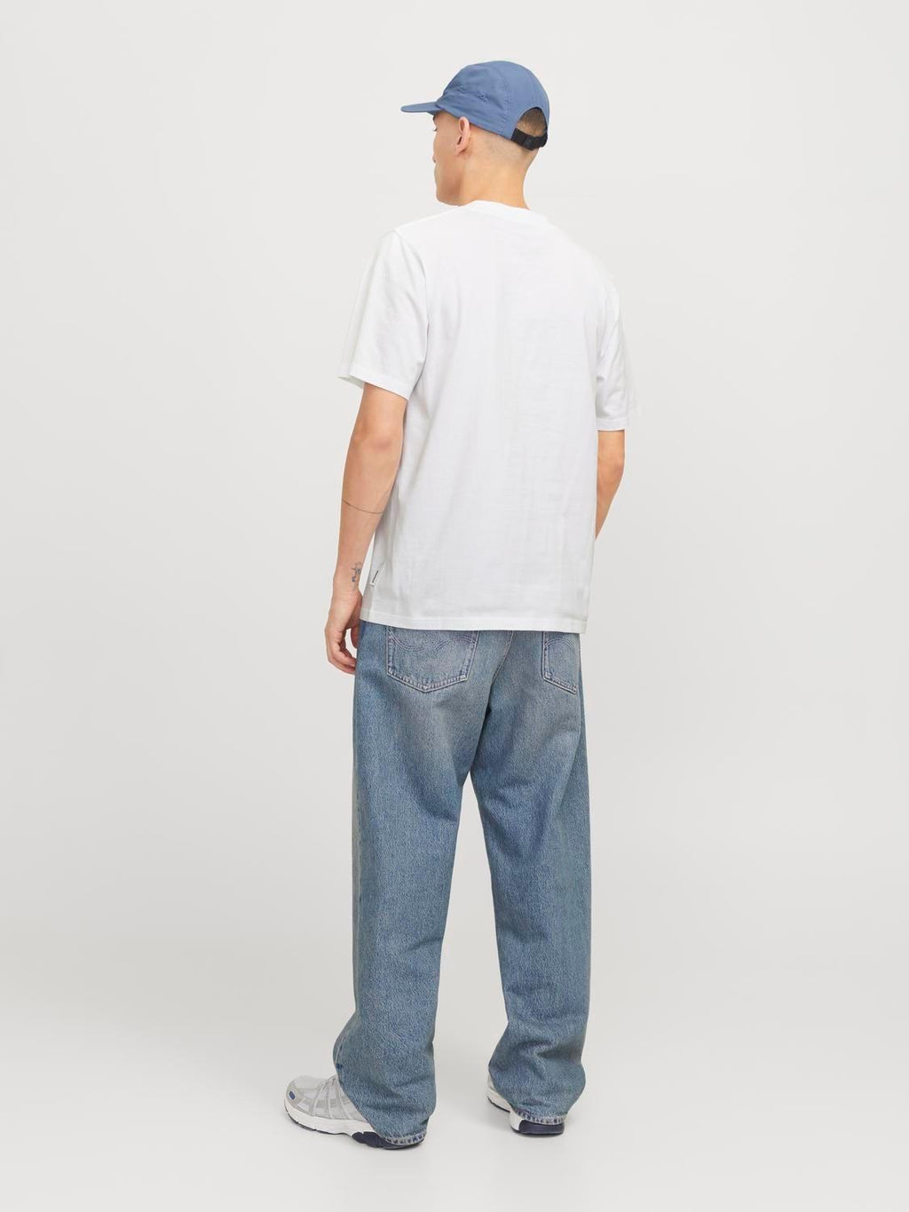12273239/Bright White JACK AND JONES