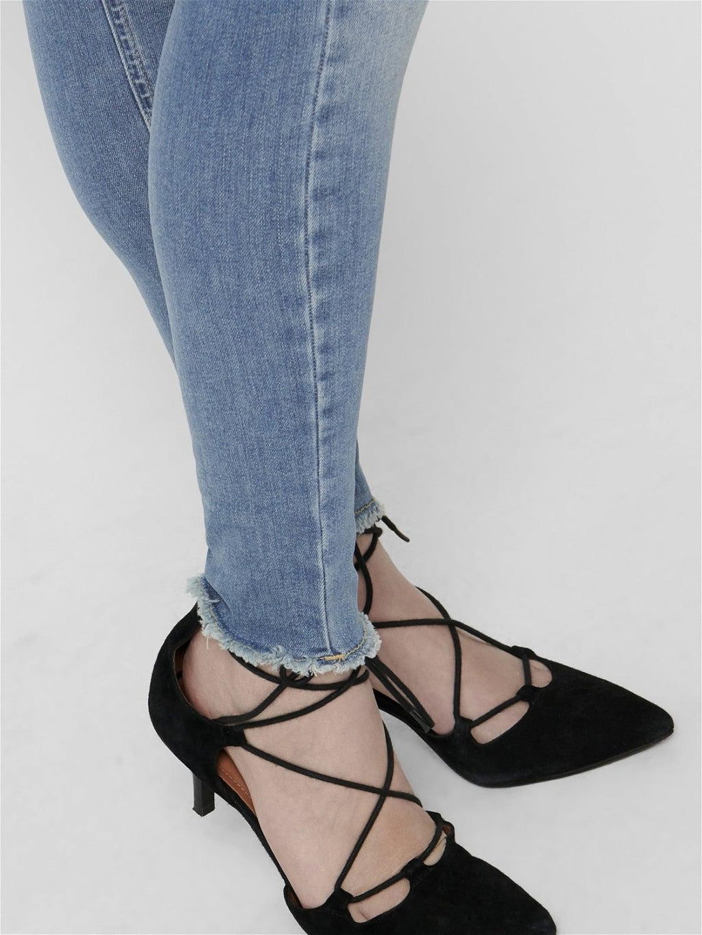 15162363/Light Blue Denim ONLY