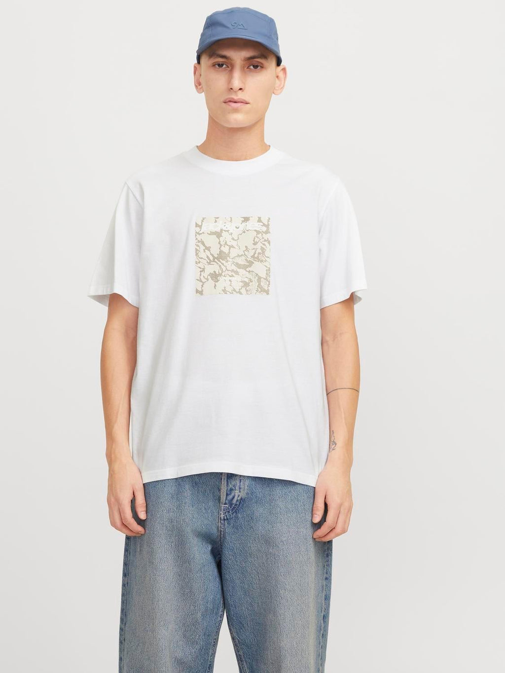 12273239/Bright White JACK AND JONES