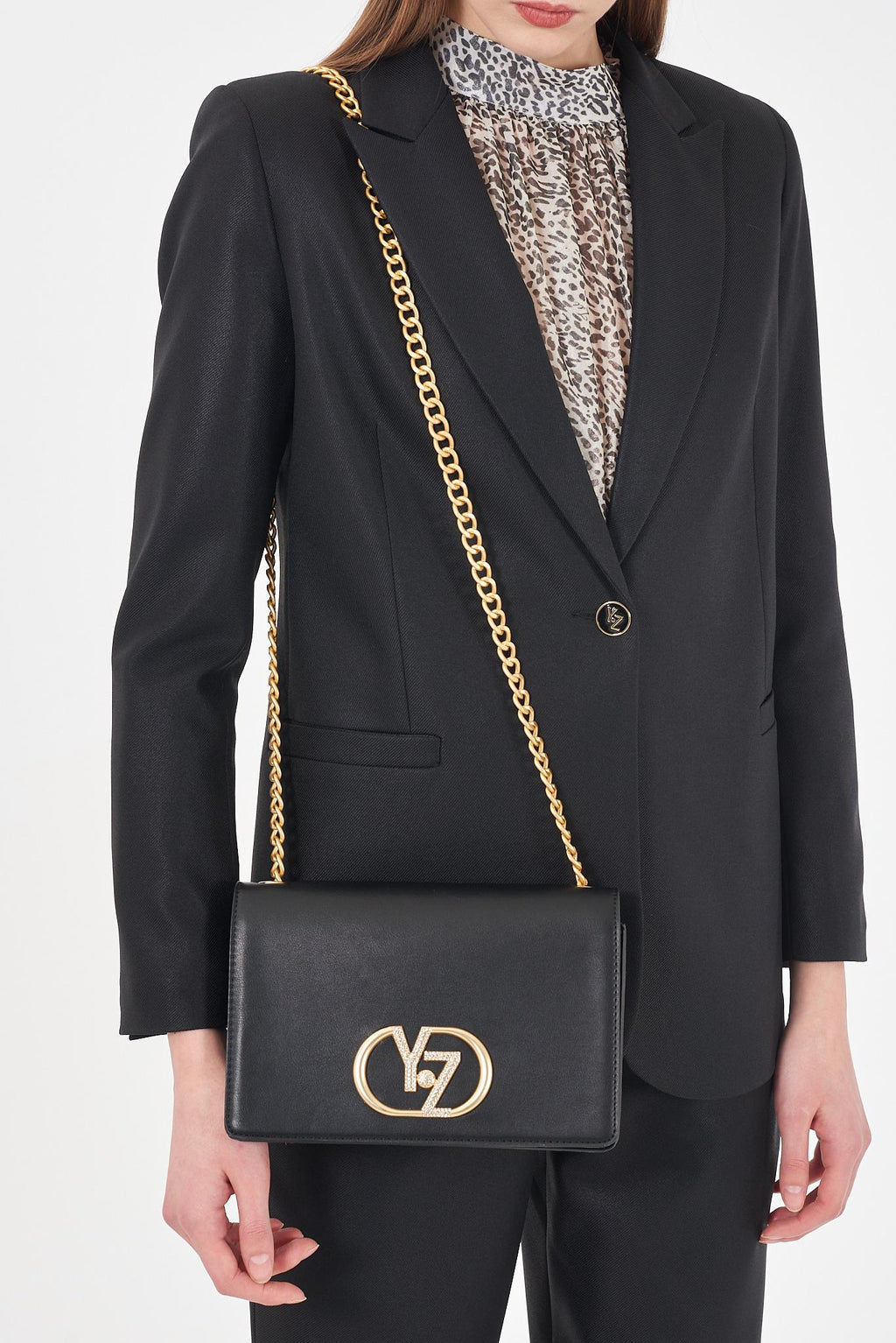 W001 AA00/0801 YES ZEE