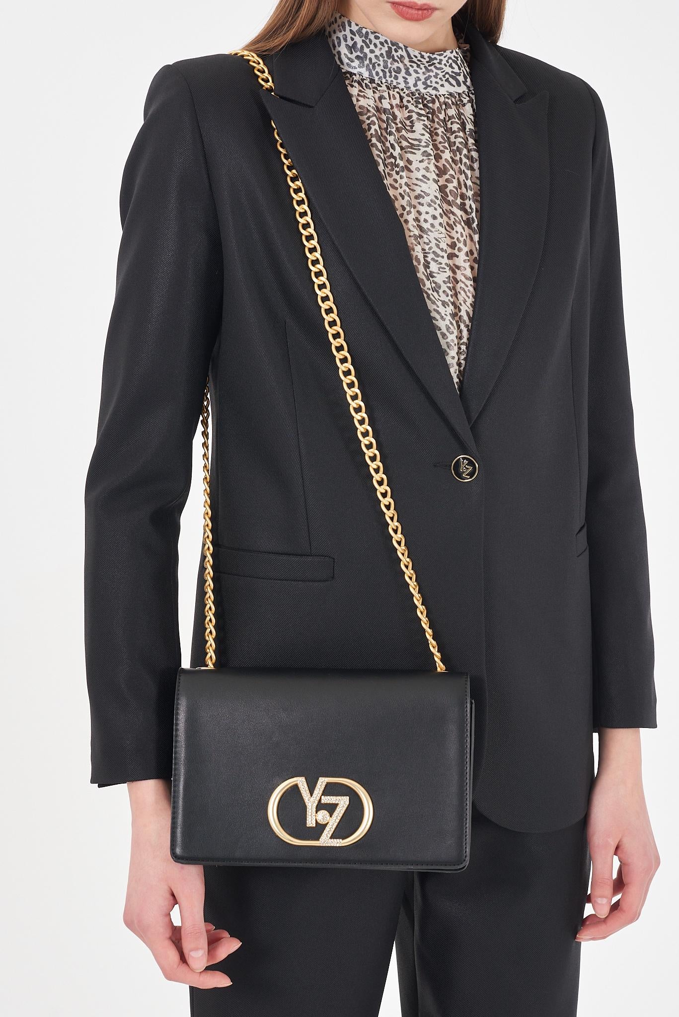 W001 AA00/0801 YES ZEE