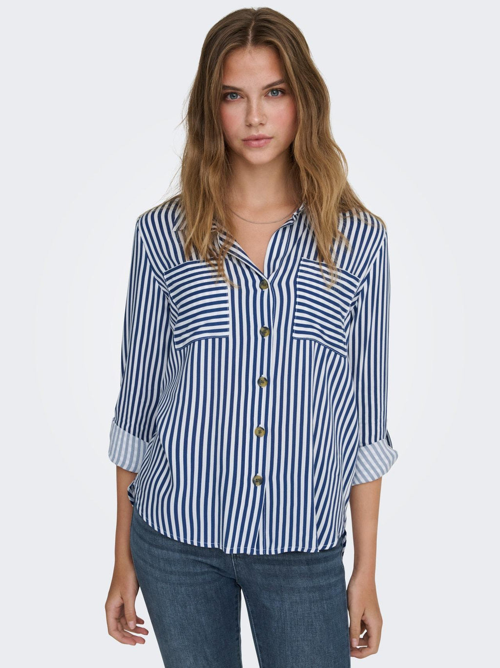 15281677/Peacoat WHITE ONLY