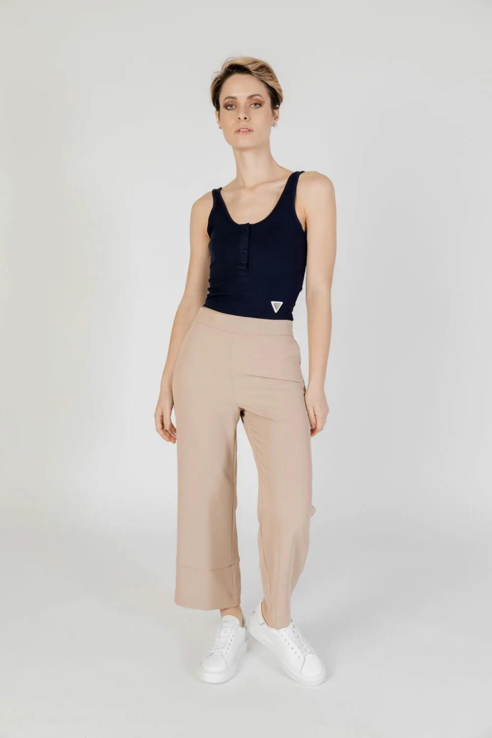NYRA RIB ACTIVE TOP 
