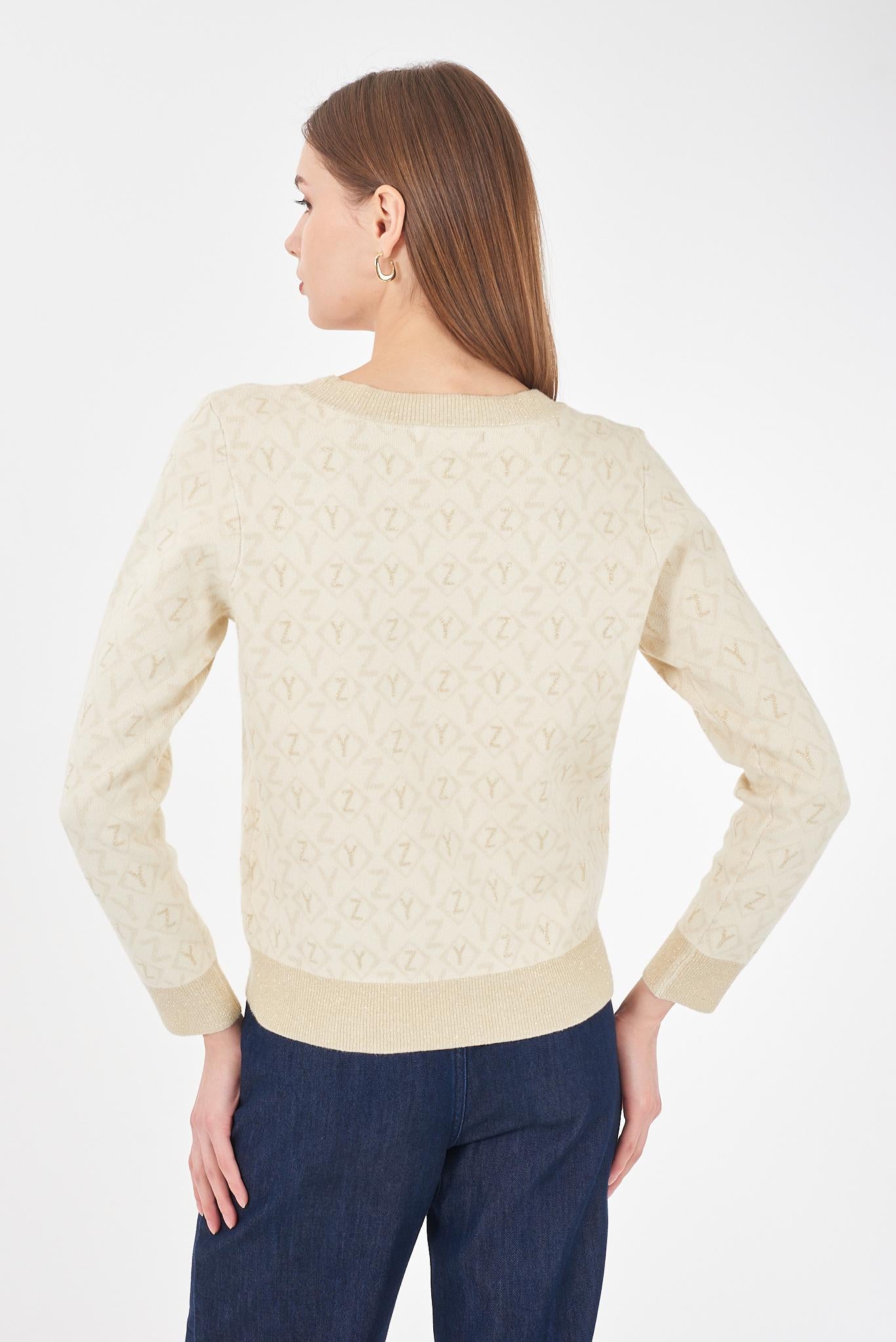 M024 BE00/2245 YES ZEE