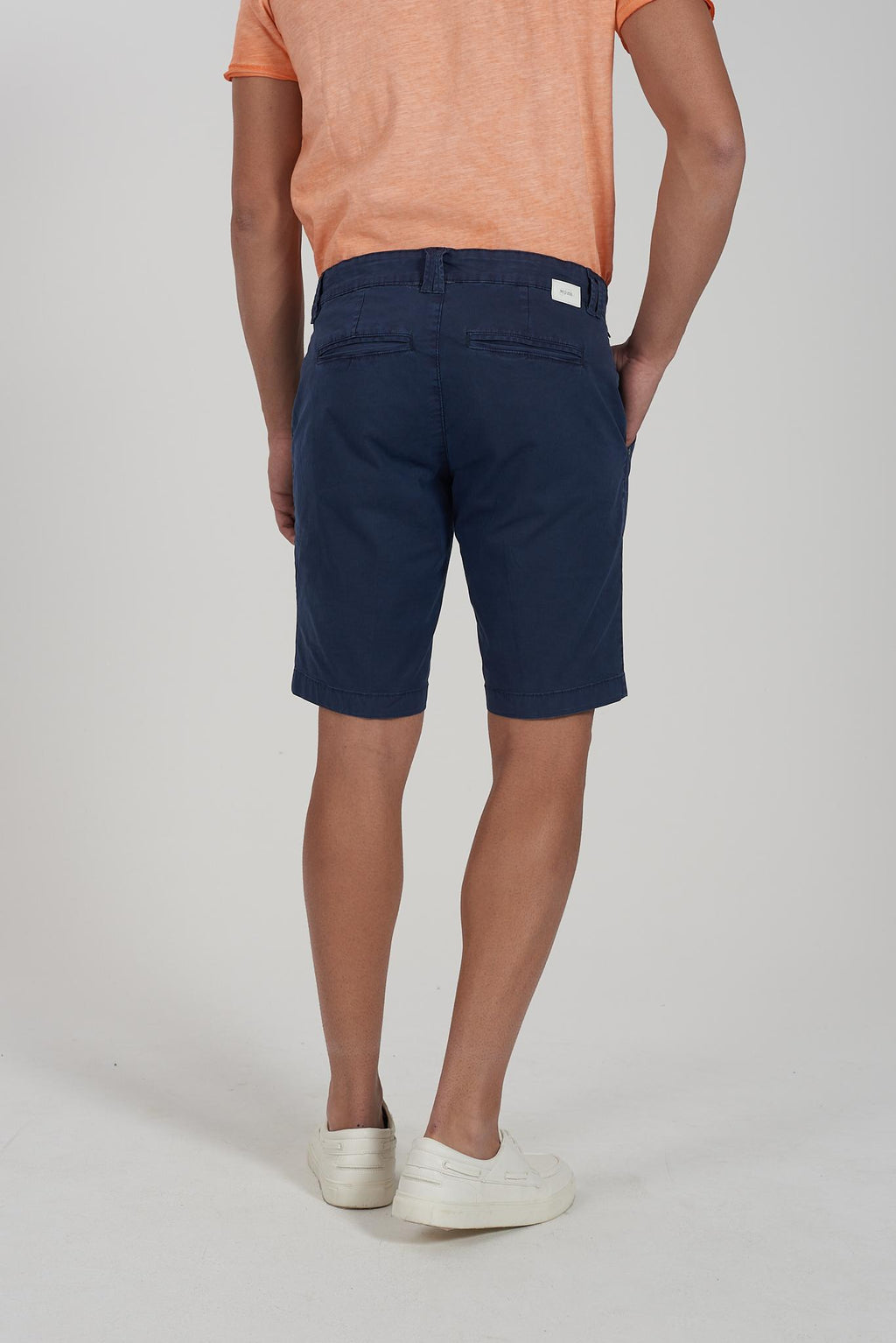 P730 PG00/0713 YES ZEE