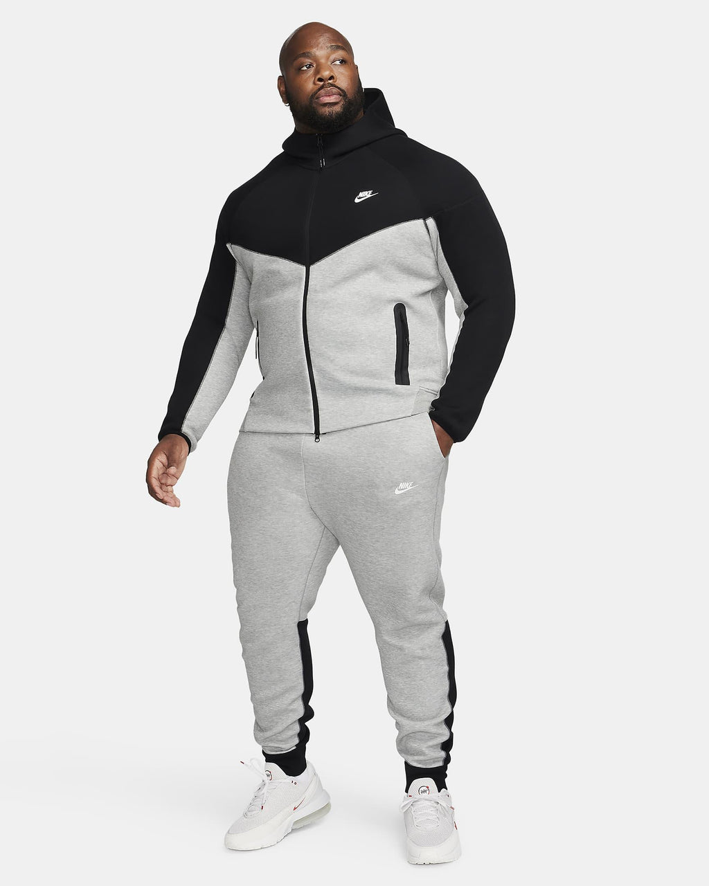 NIKE SPORTSWEAR TECH FLEECE 