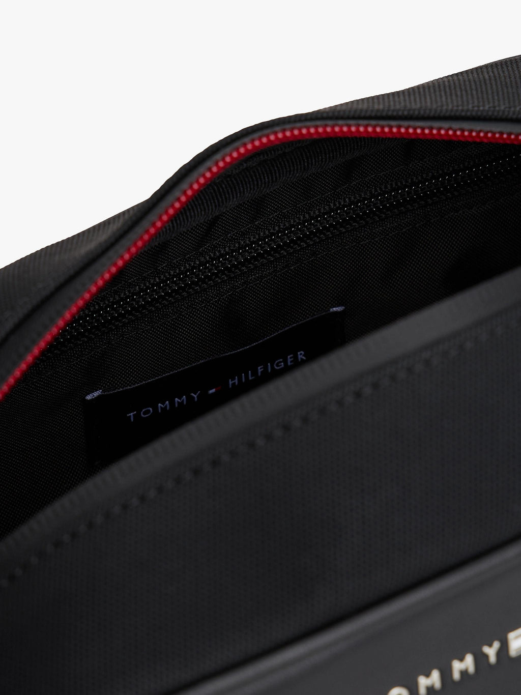 TH FOUNDATION WASHBAG AM0AM13747/BDS TOMMY JEANS