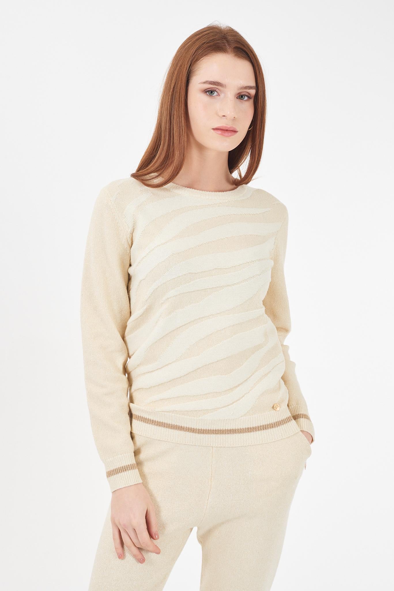 M011 BI00/0157 YES ZEE