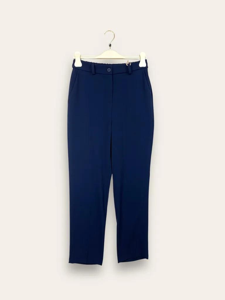 Pantalone a sigaretta in tessuto fluido con elastico retro vita 