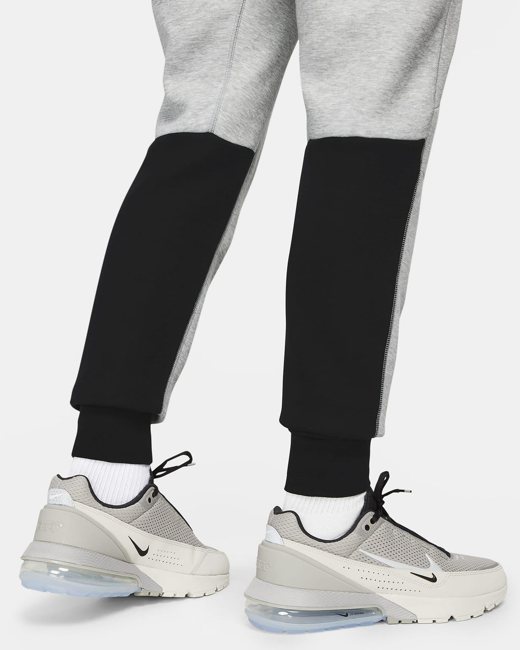 NIKE SPORTSWEAR TECH FLEECE 
