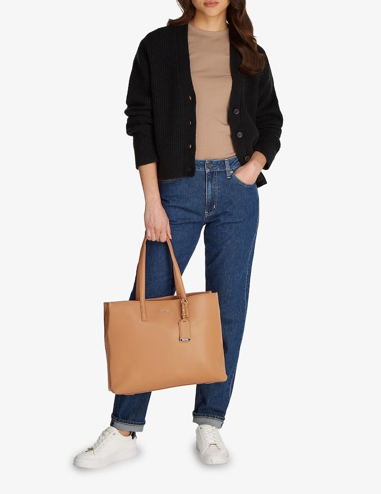 CK MUST MEDIUM SHOPPER K60K612900/GDB CALVIN KLEIN