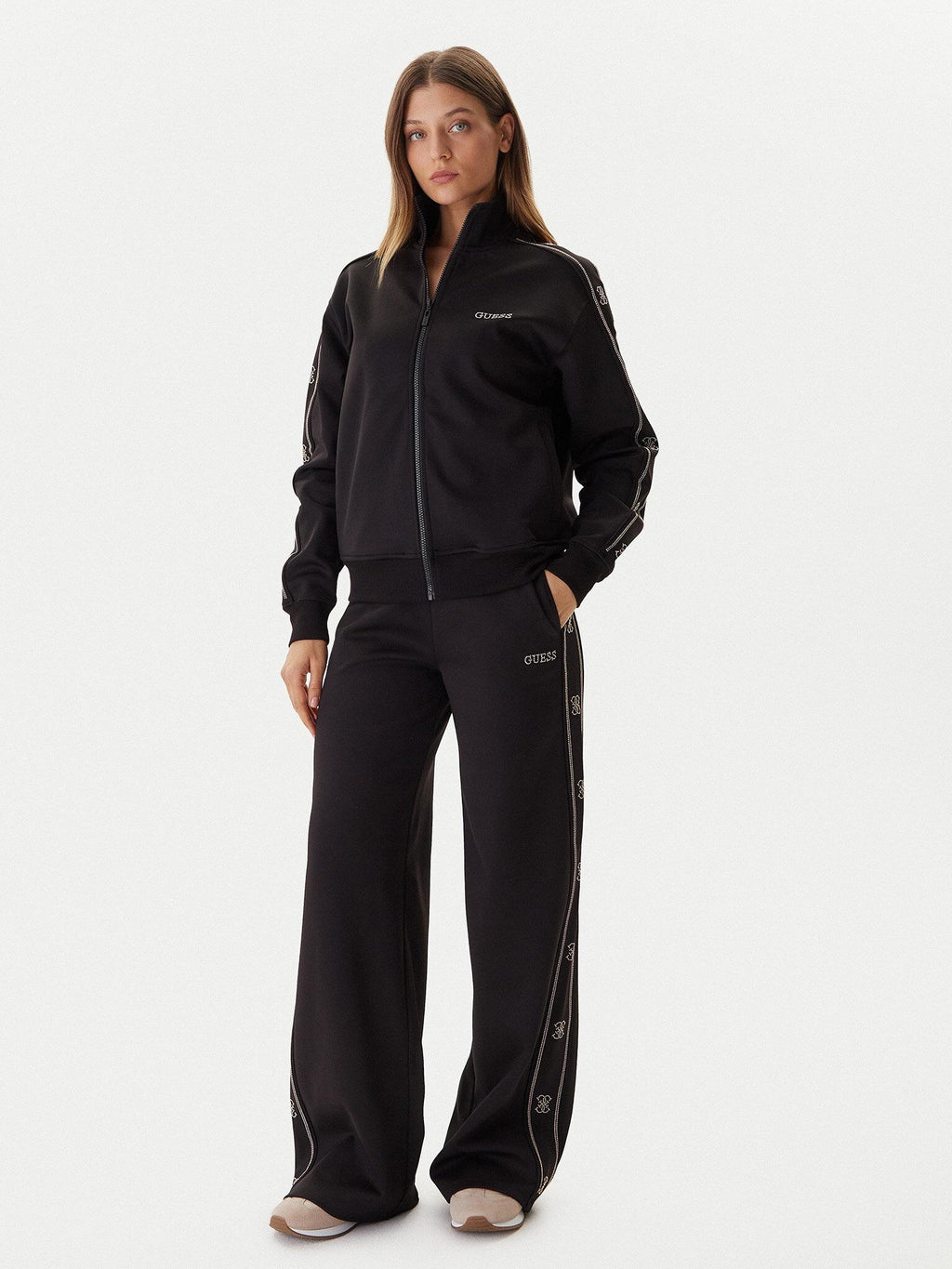 V5BQ15KCX22/JBLK GUESS