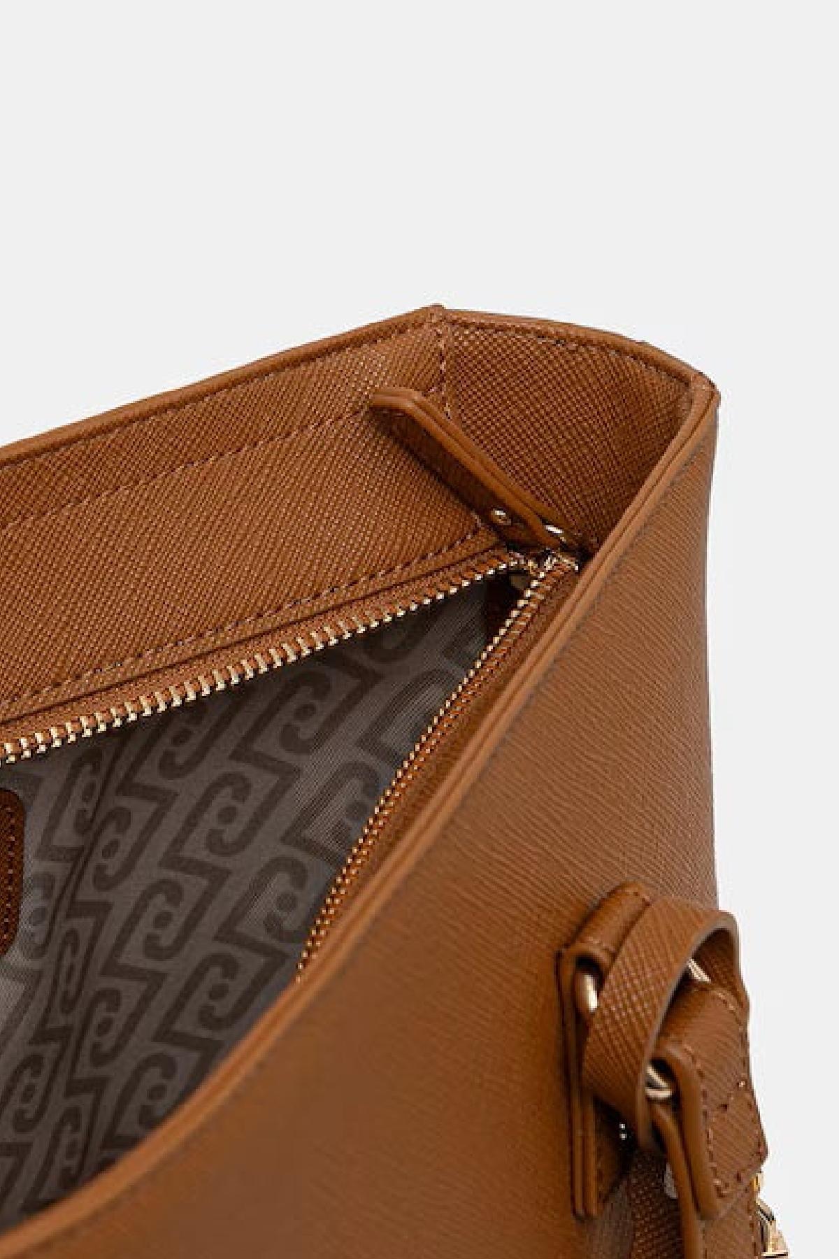 AA6321ES029/X0742 LIU JO