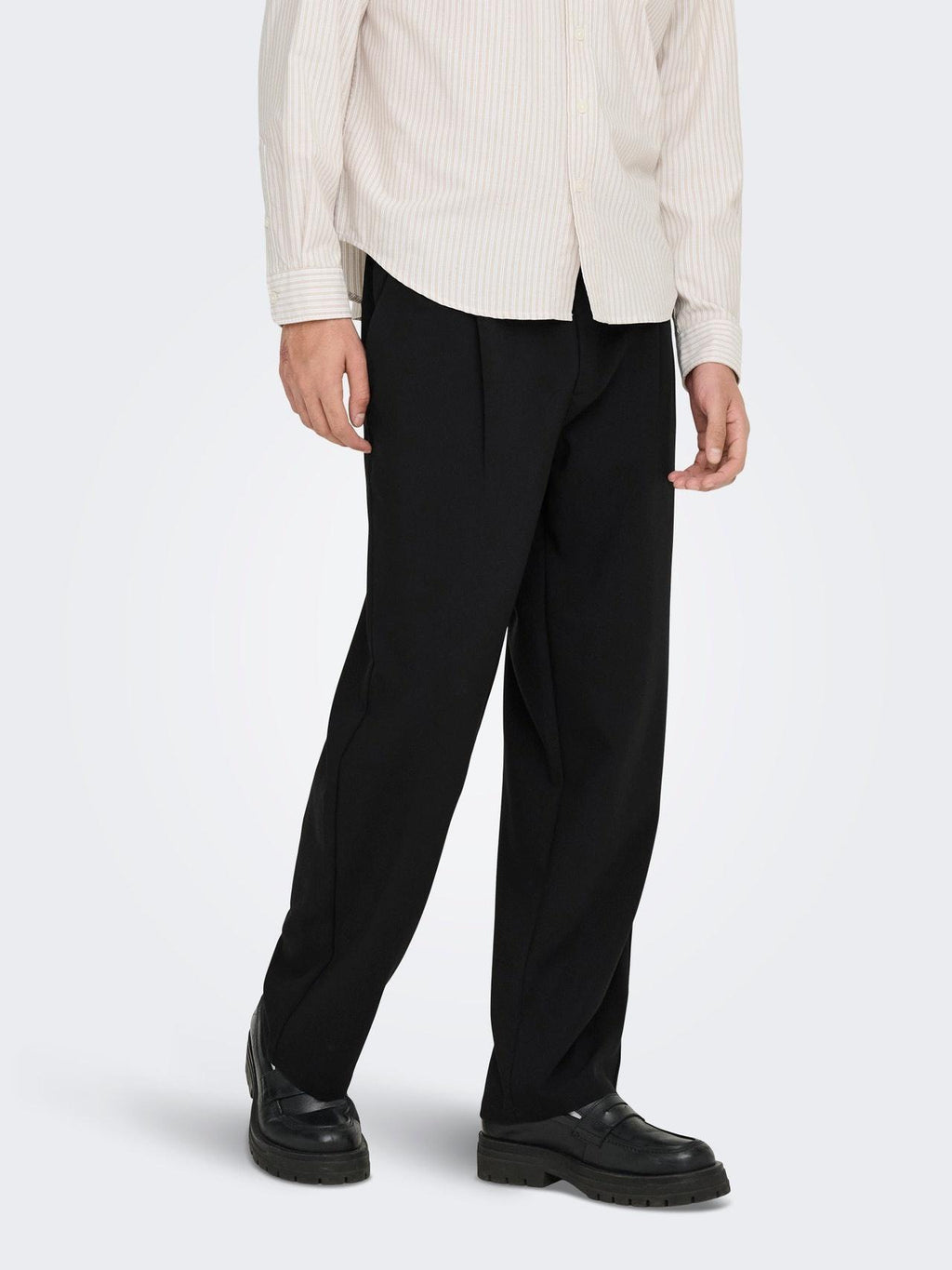 22033466/Jet Black ONLY&SONS
