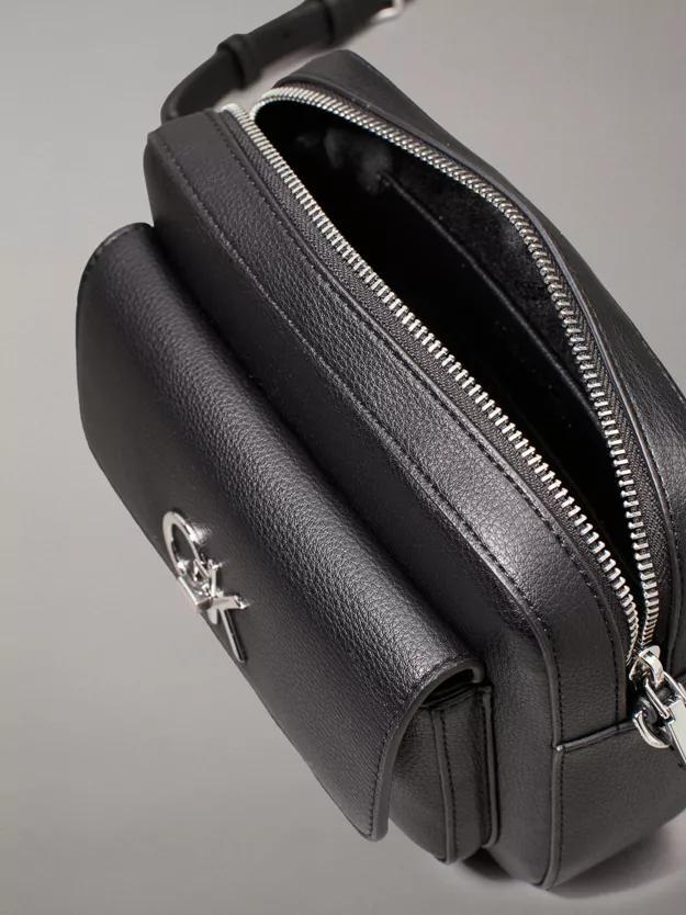 RE-LOCK CAMERA BAG W/FLAP_PBL K60K612538/BEH CALVIN KLEIN
