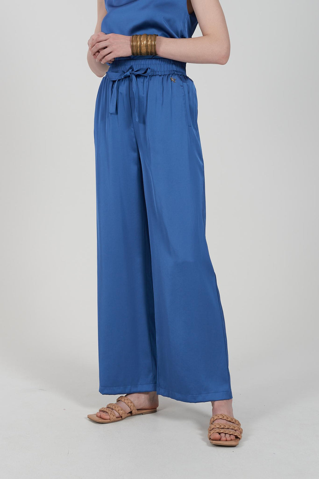 P372 EU00/0715 YES ZEE