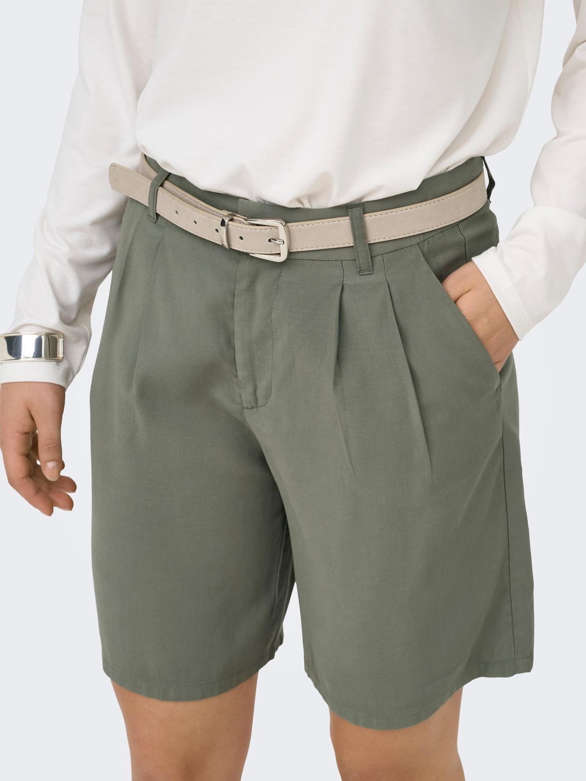 15364121/Smokey Olive ONLY