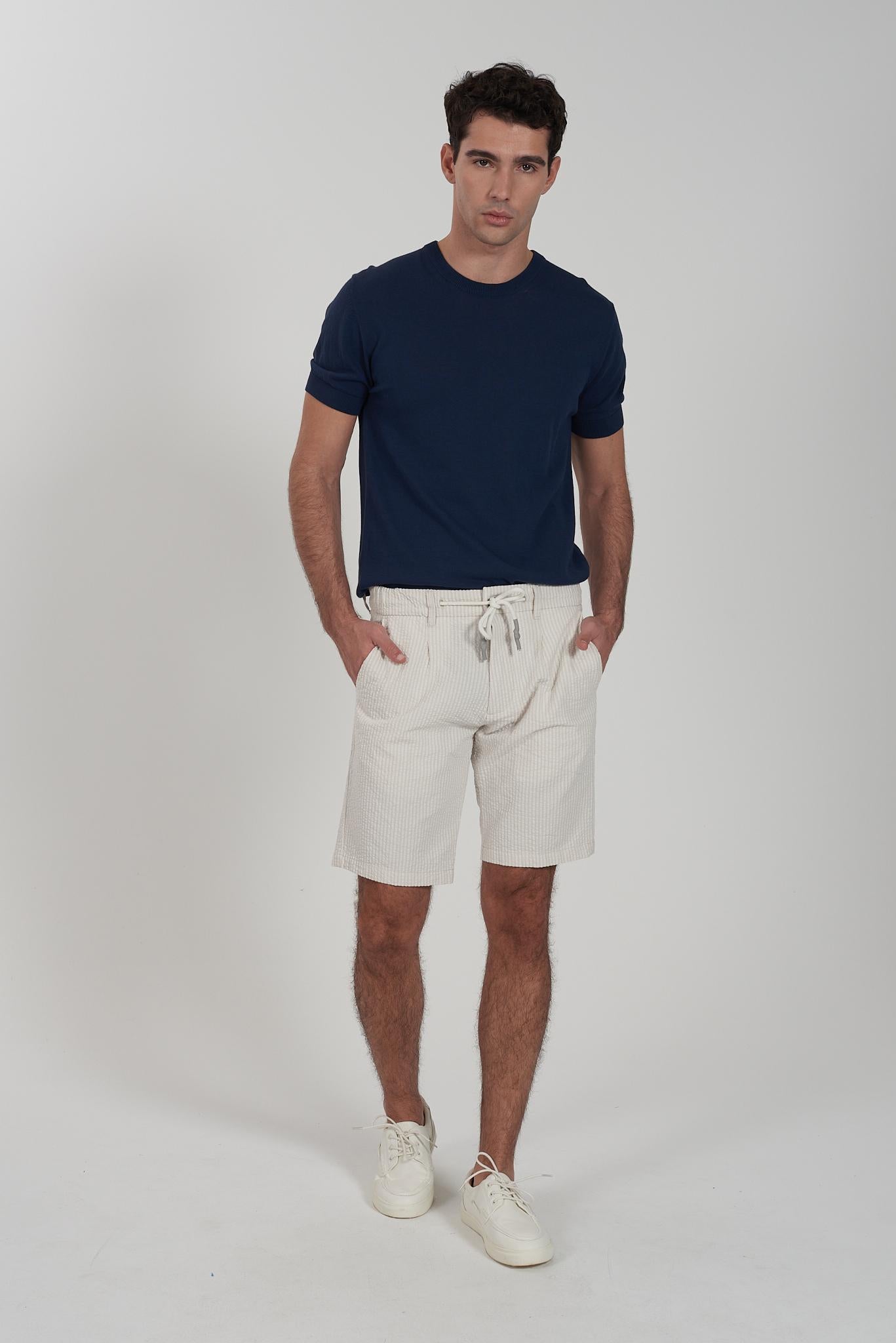 M715 DH00/0710 YES ZEE