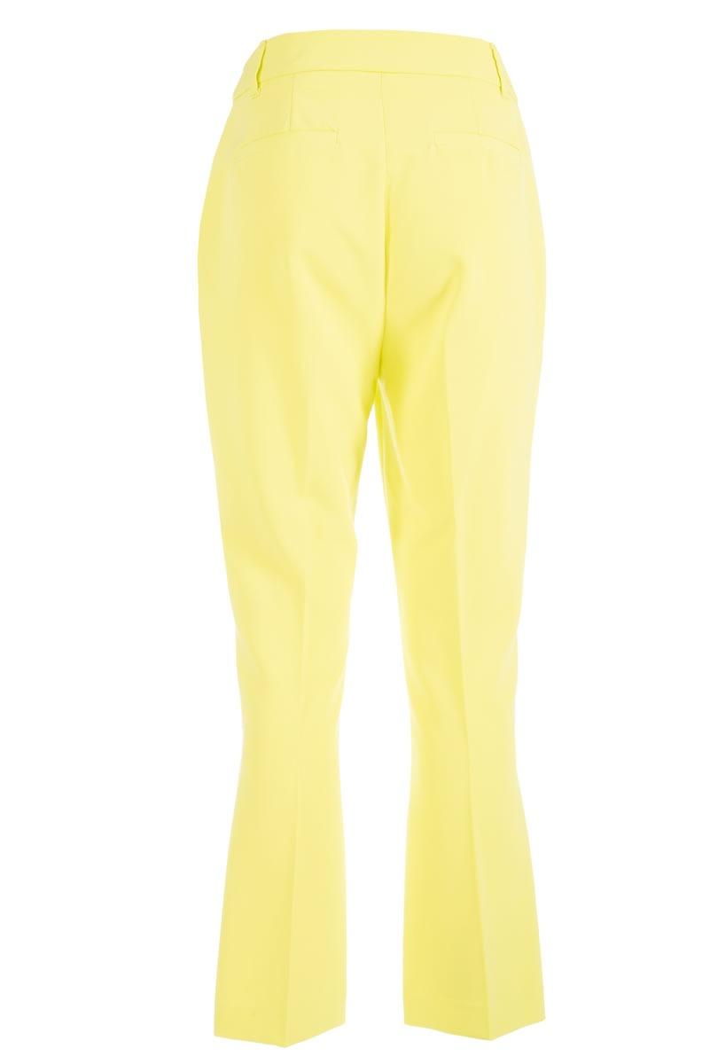 P323 CP00/0387 YES ZEE