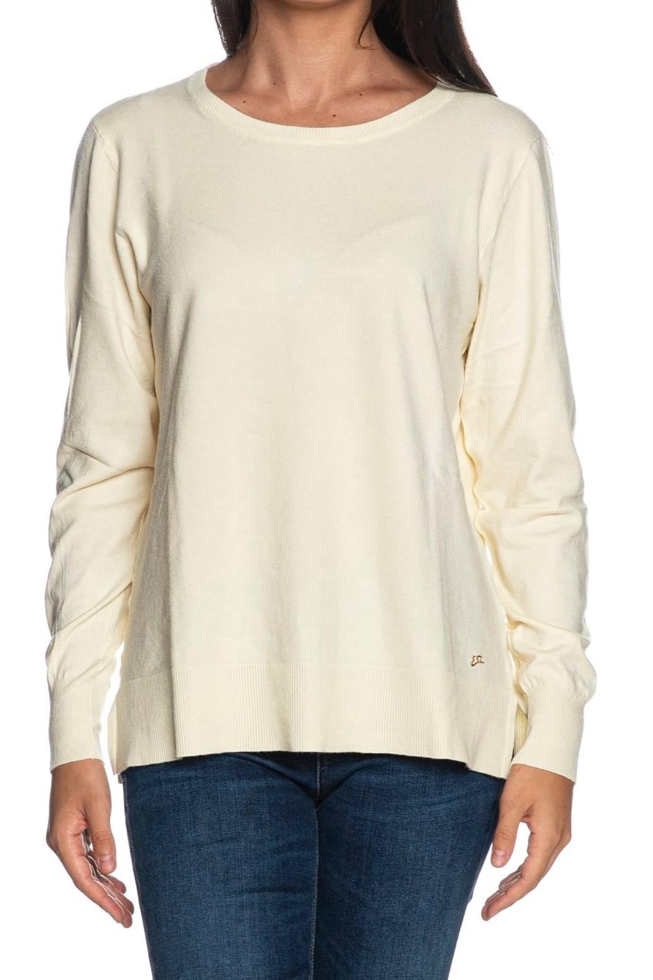 M052 RU00/0157 YES ZEE