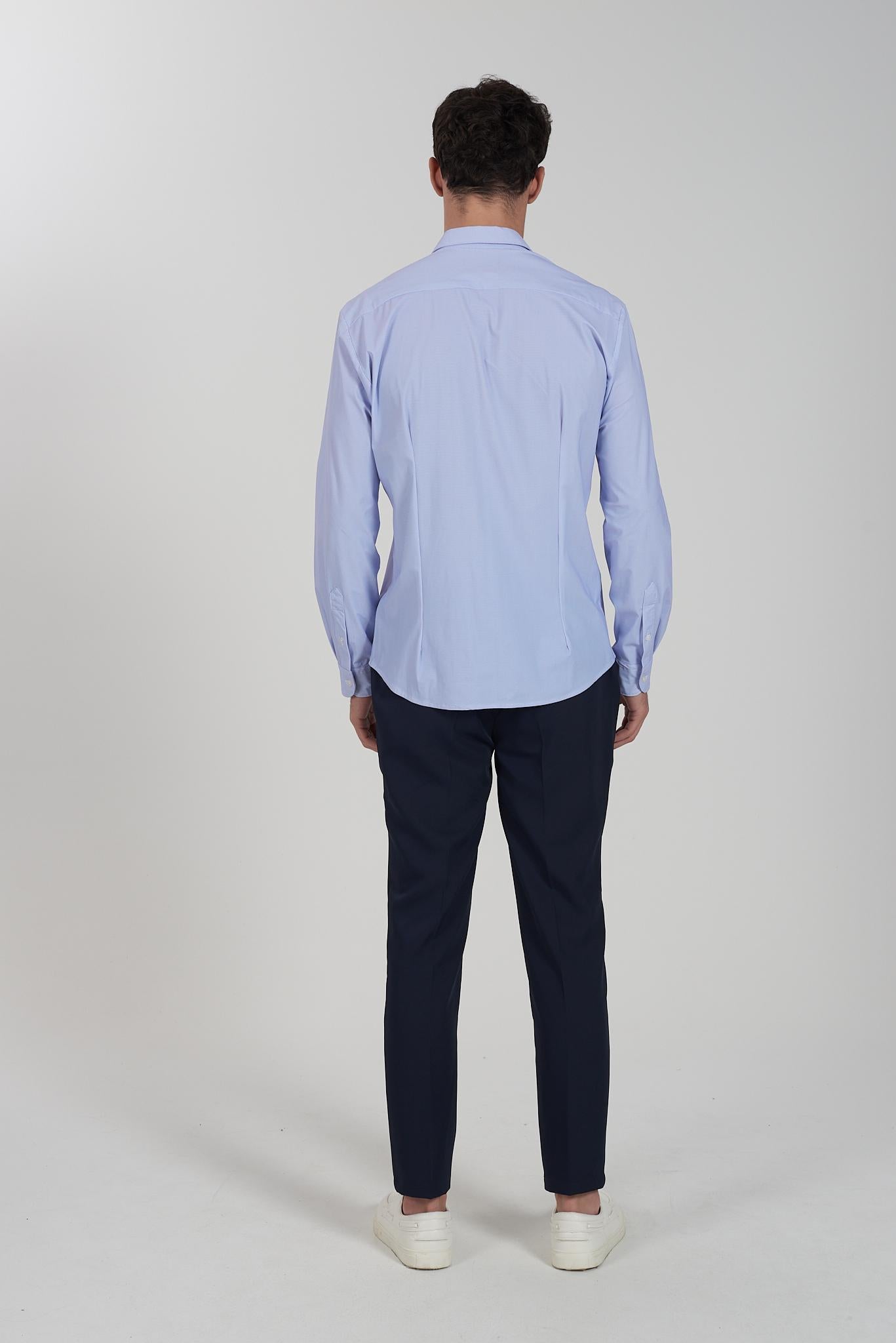 P670 KE00/0710 YES ZEE