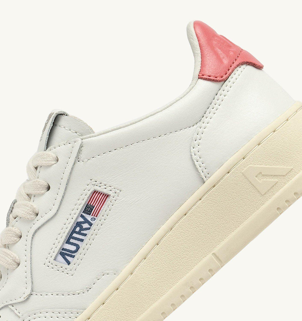 Autry Women's Medalist Low Leather AULW-LL78/WHITE-TEAROSE AUTRY