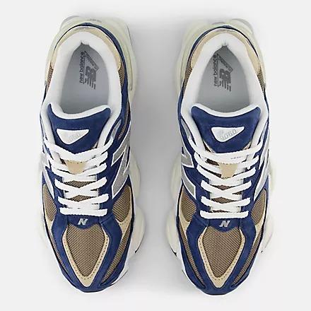 New Balance SNEAKERS 9060 IN PELLE E TESSUTO MULTICOLOR 