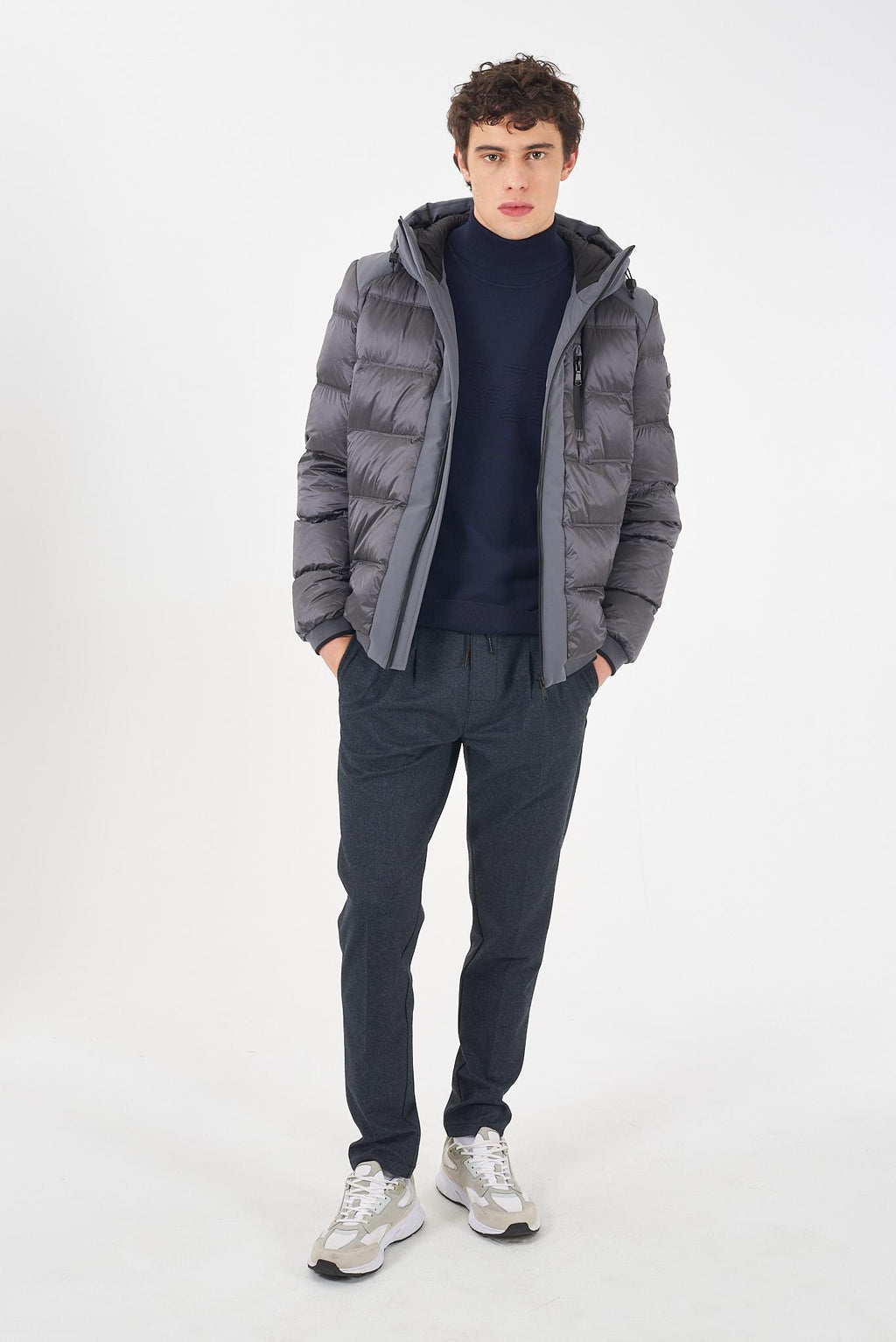 J870 O100/0847 YES ZEE