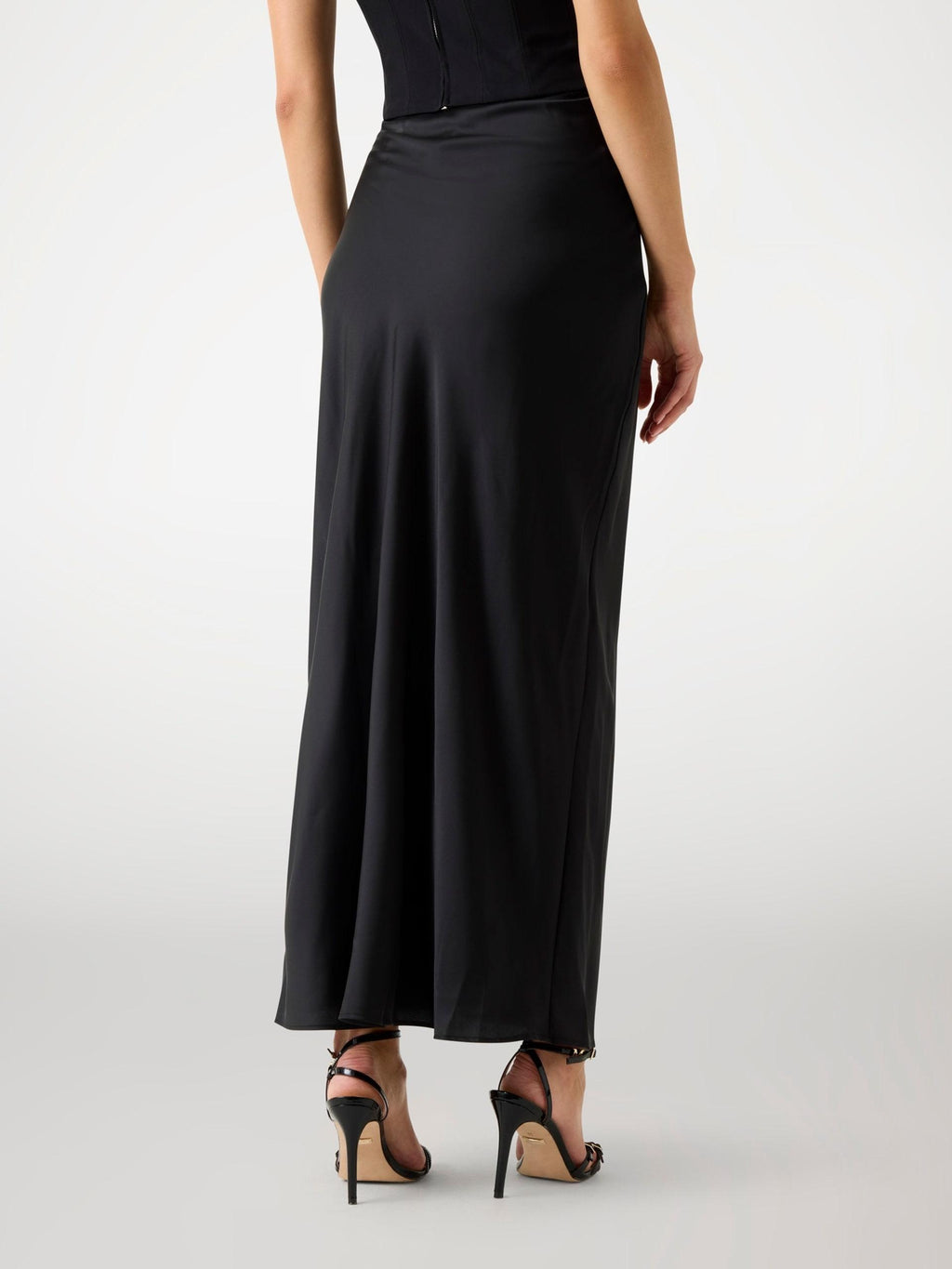 W5YD55WF1T2/JBLK GUESS