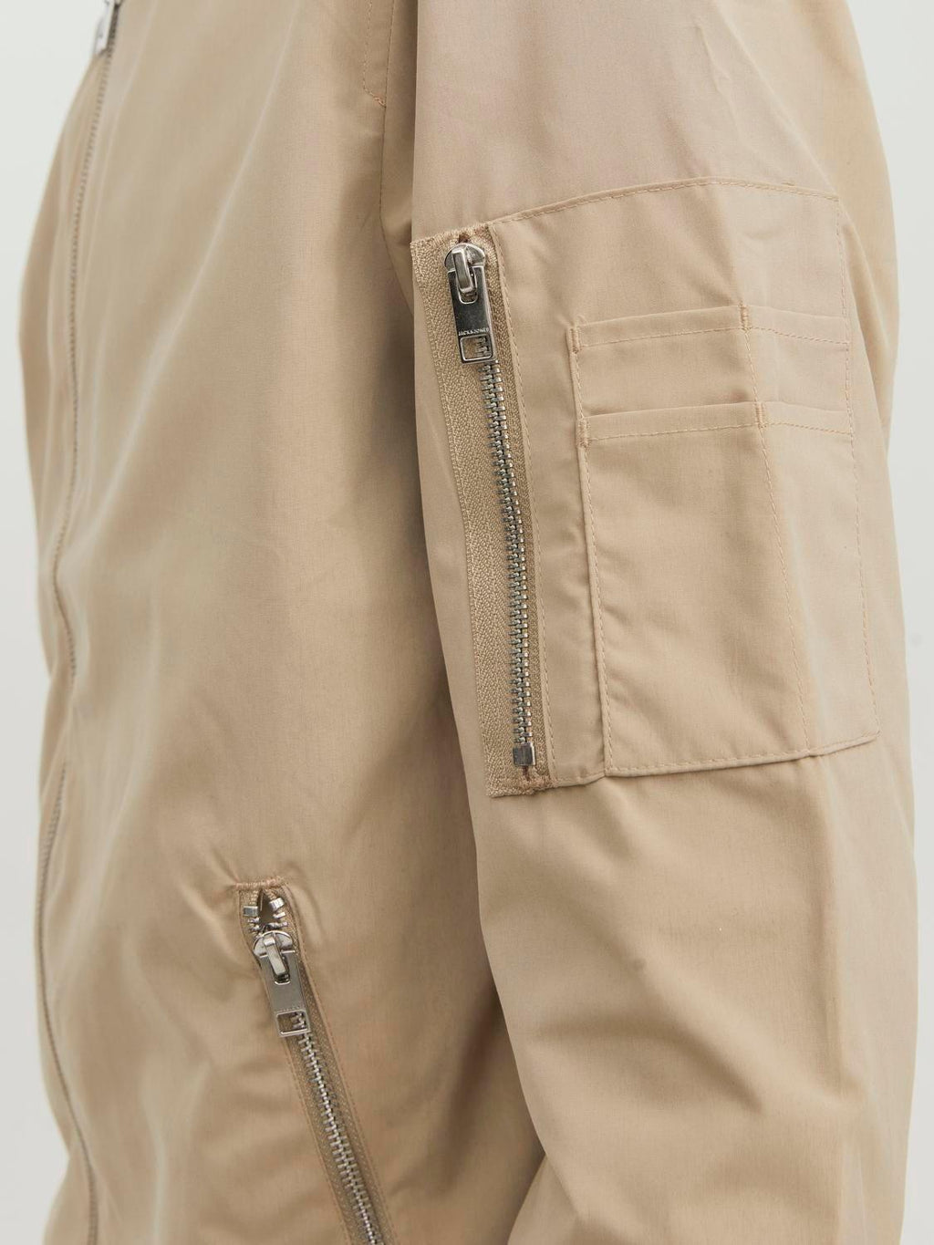 12165203/Crockery JACK AND JONES