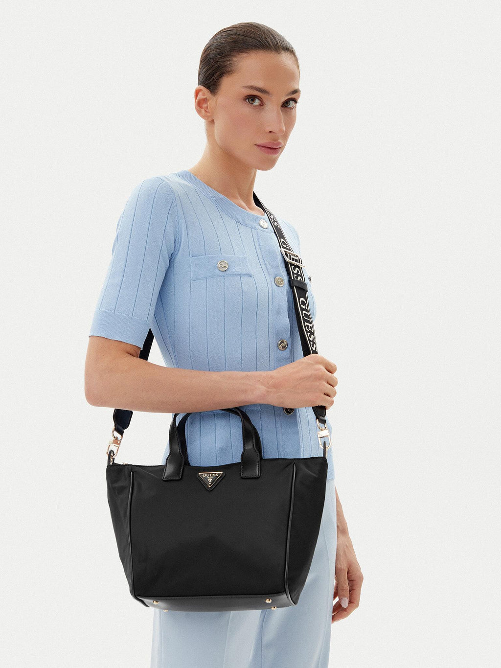 TWNN9676019/BLA GUESS