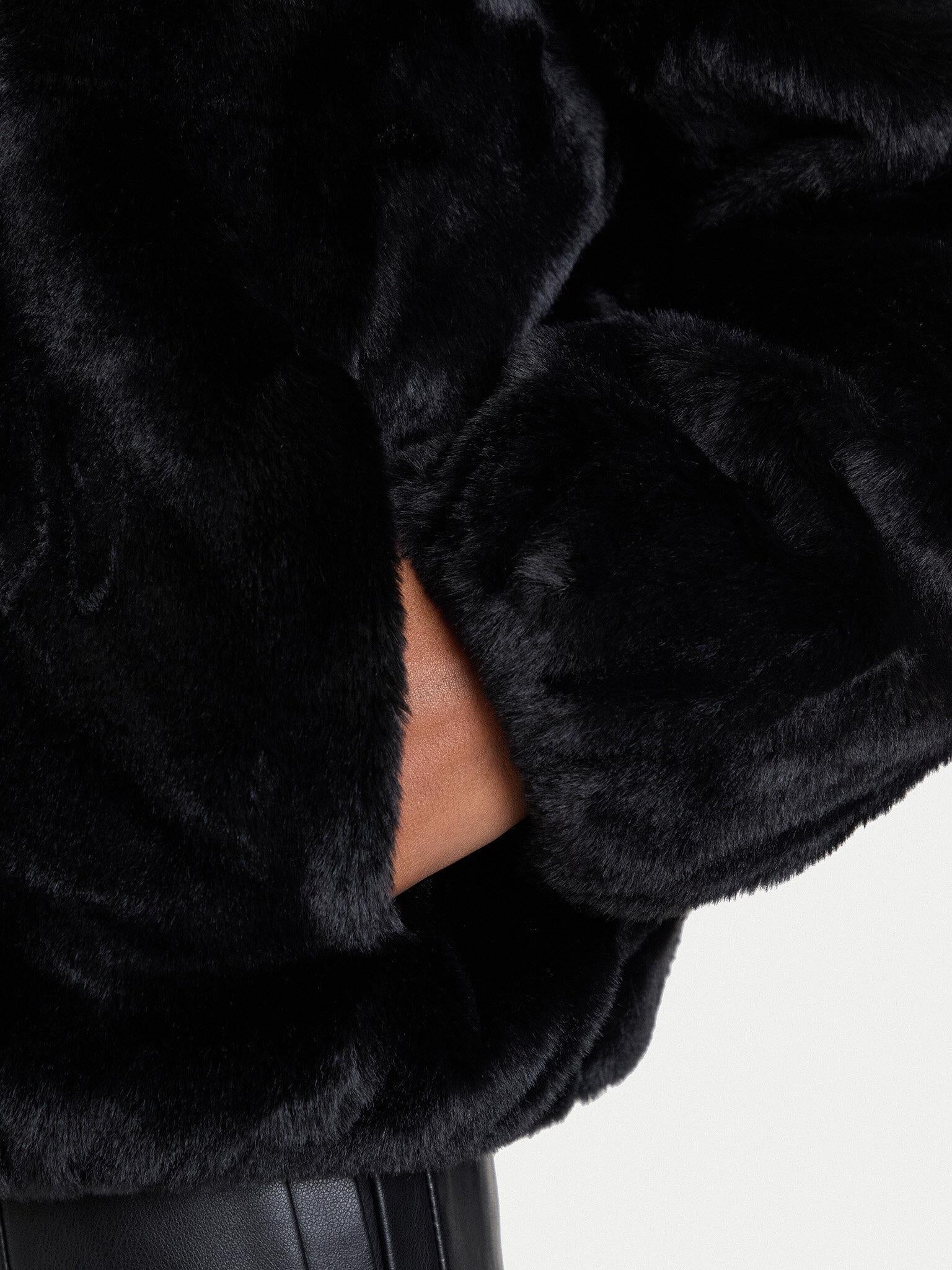 10331291/Black VERO MODA