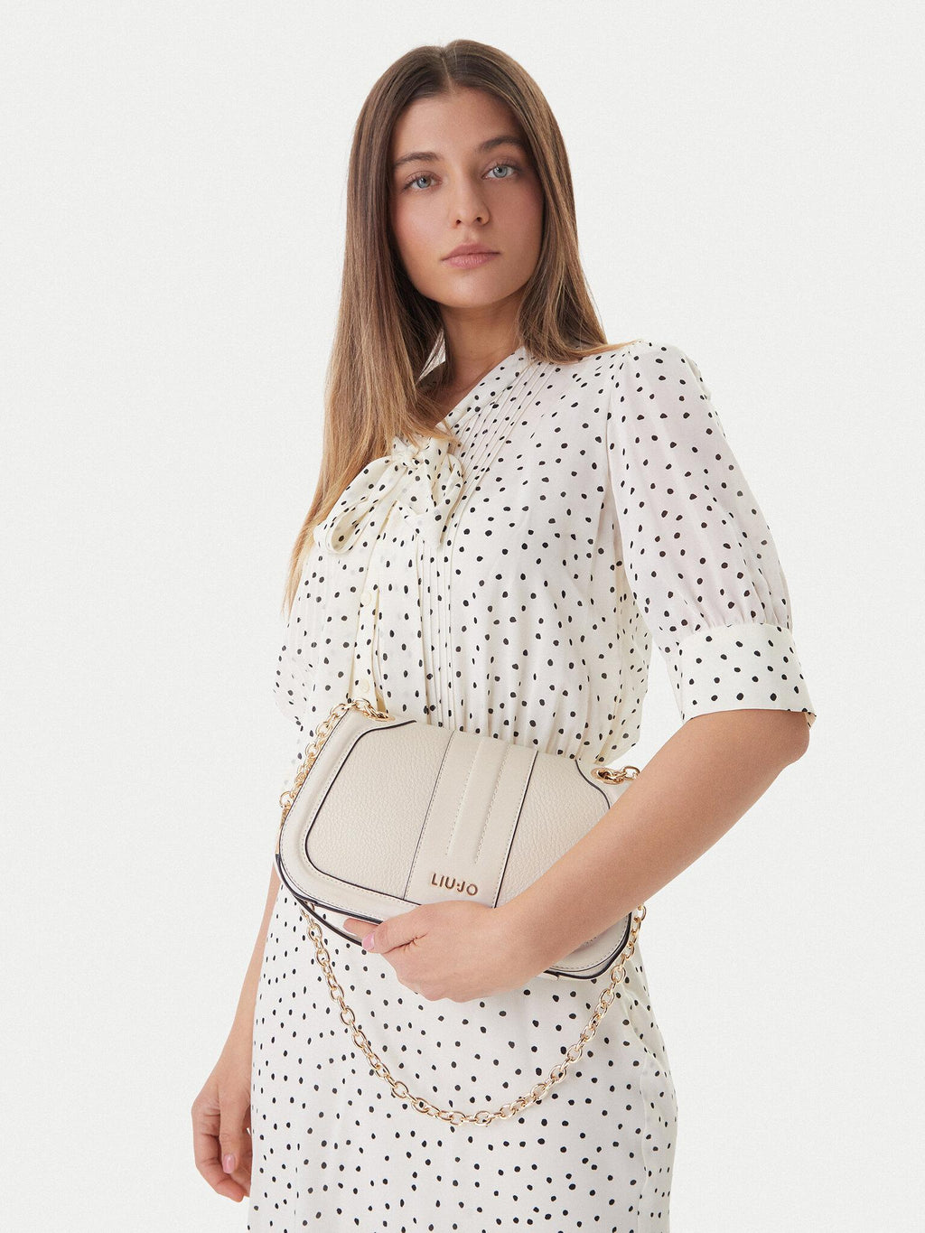 AA6108E1109/X0459 LIU JO